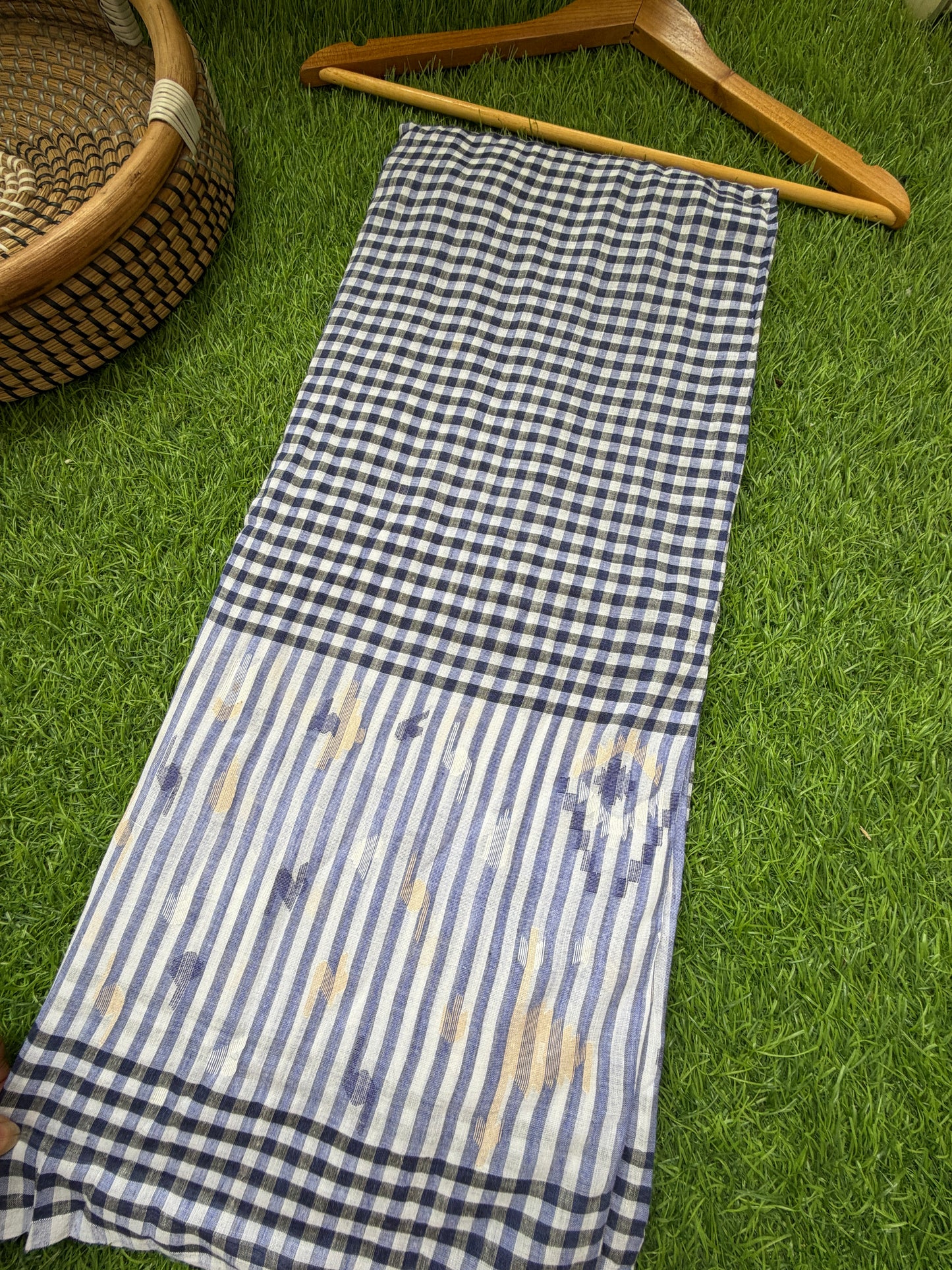 Jaamdani mul fabric