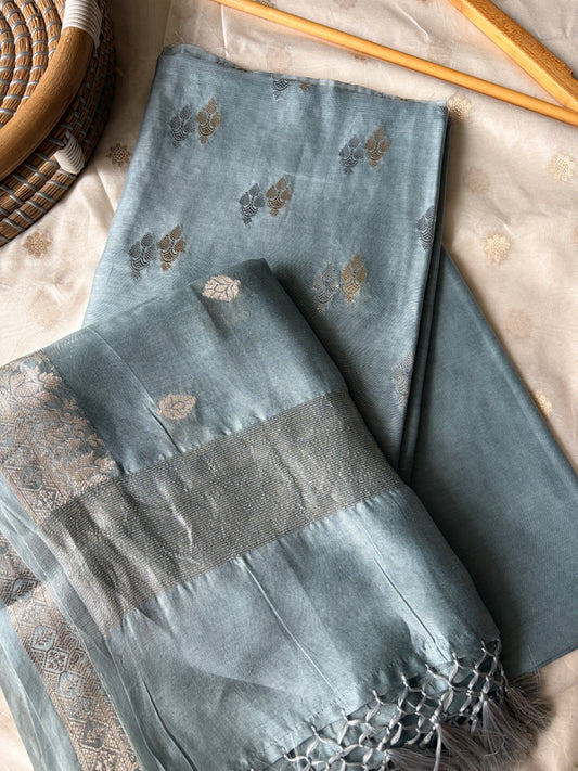 त्योहार् -Banarasi chanderi dupatta kurta