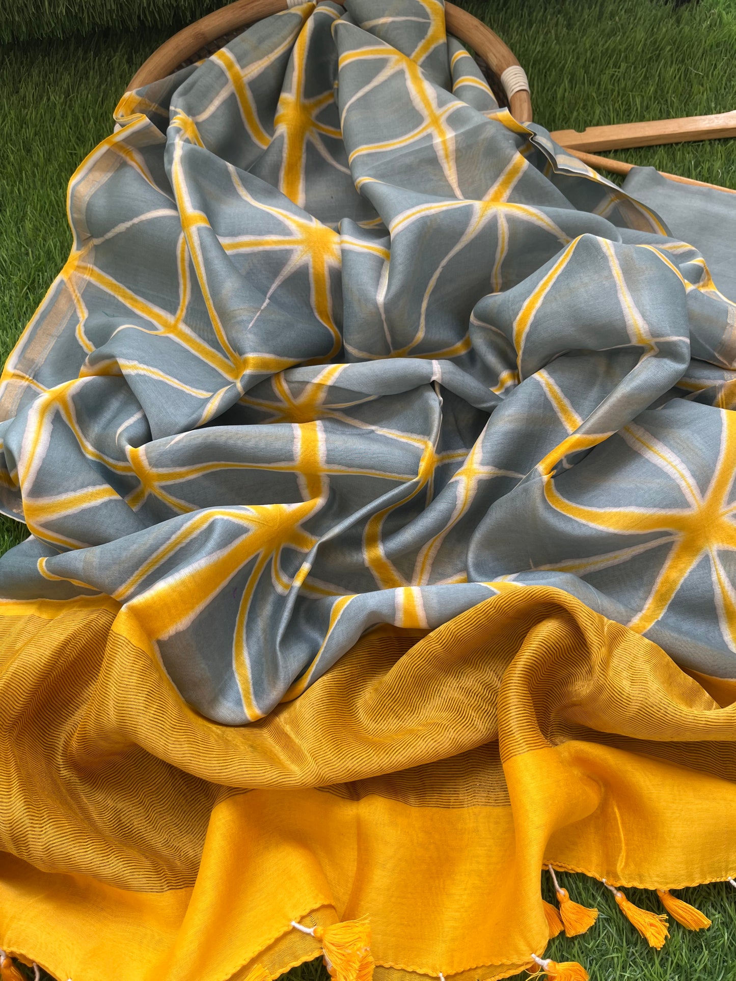 Chanderi Clamp Dye dupatta with plain fabric