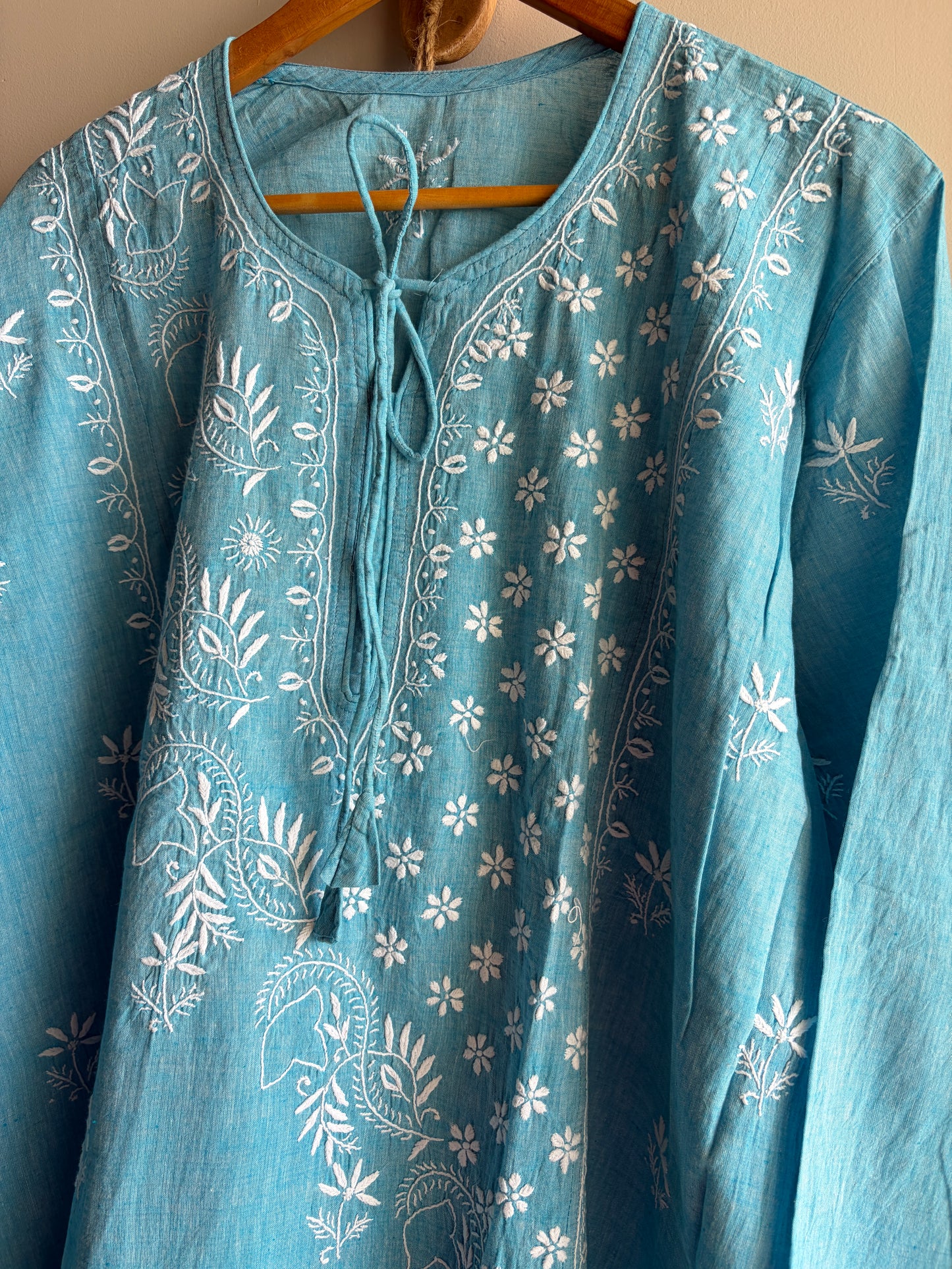 Rozana: Mangalgiri Cotton chikankari kurta