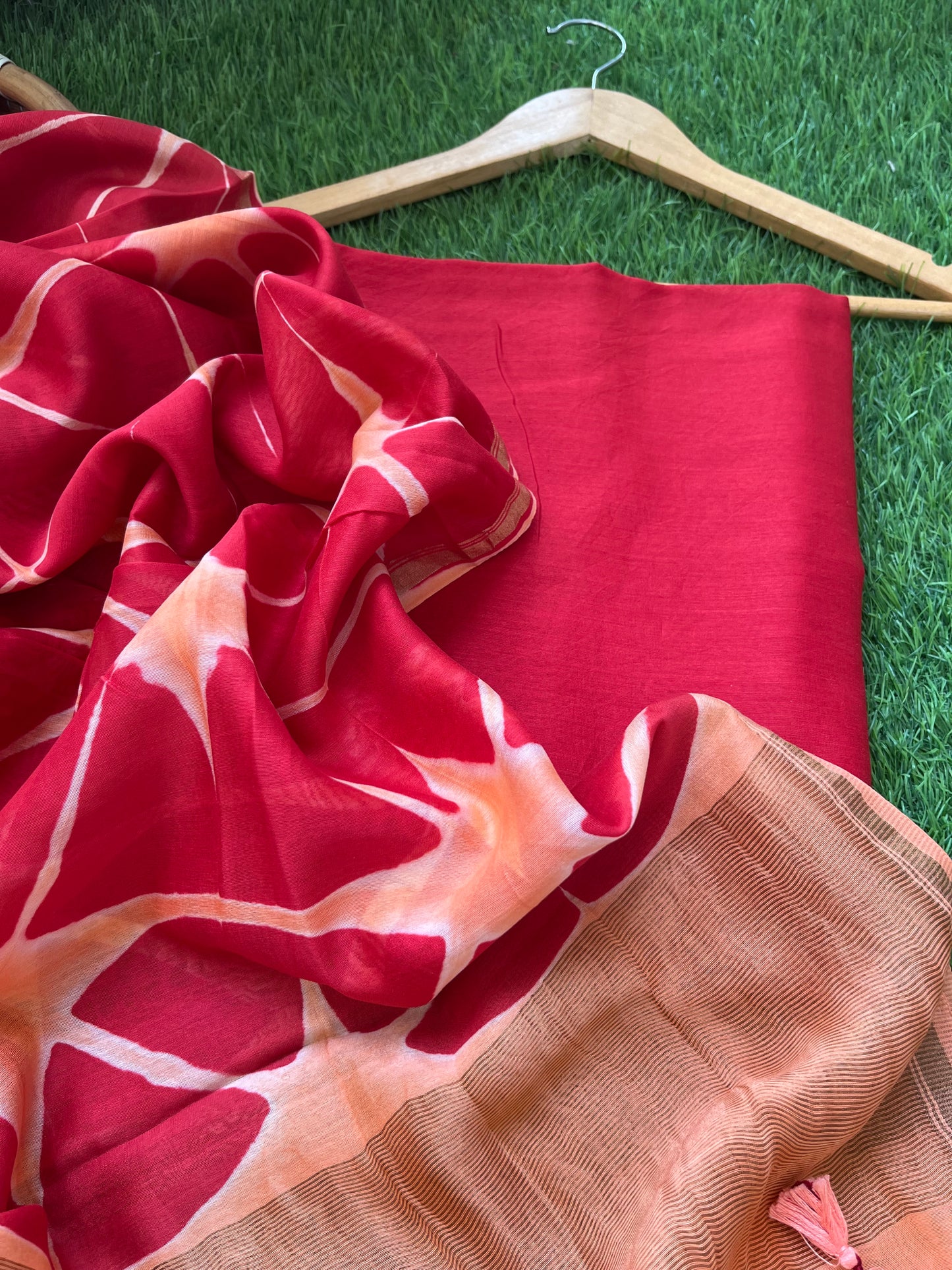 Chanderi Clamp Dye dupatta with plain fabric