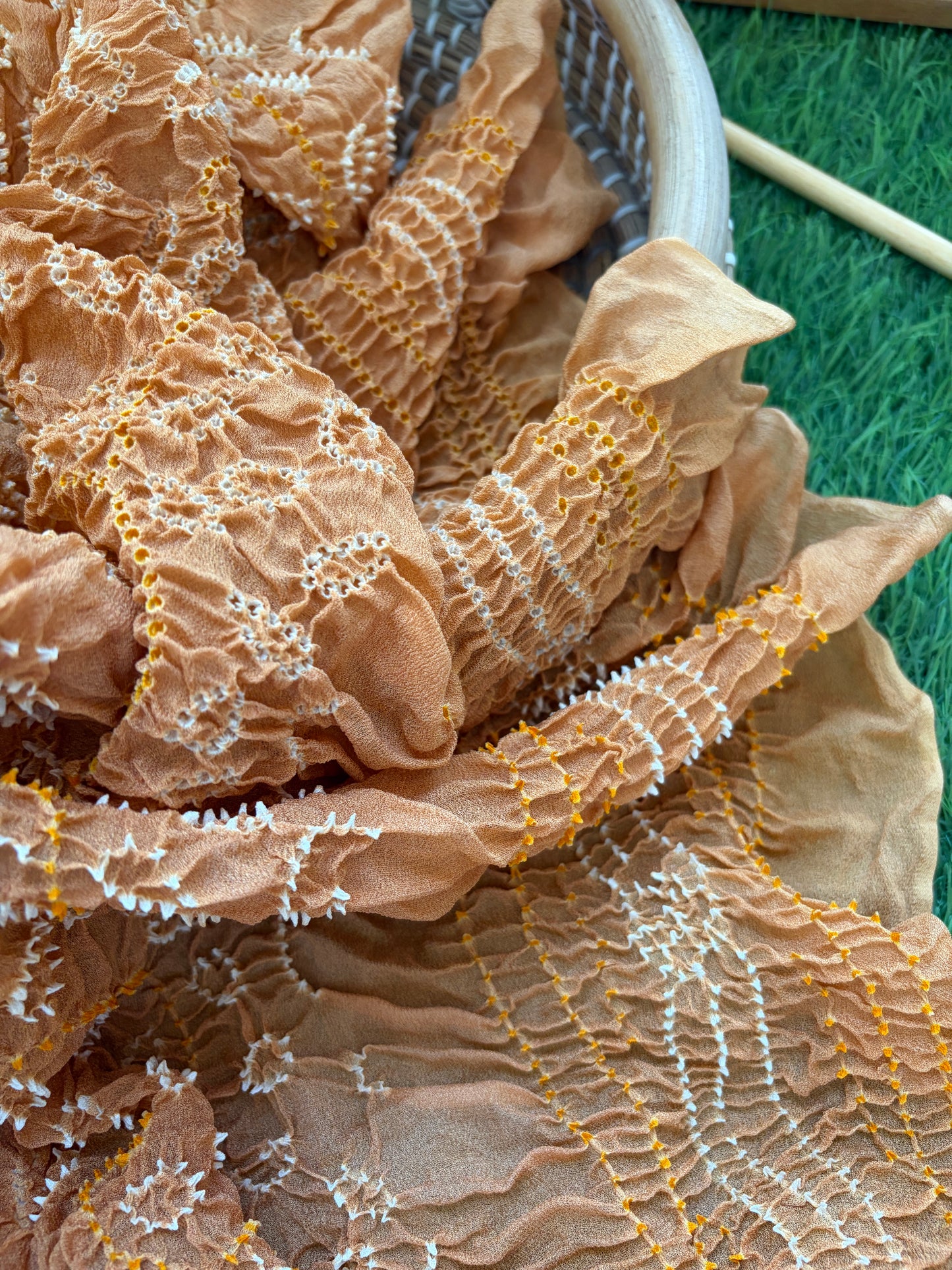 Bandhani chinon Dupatta
