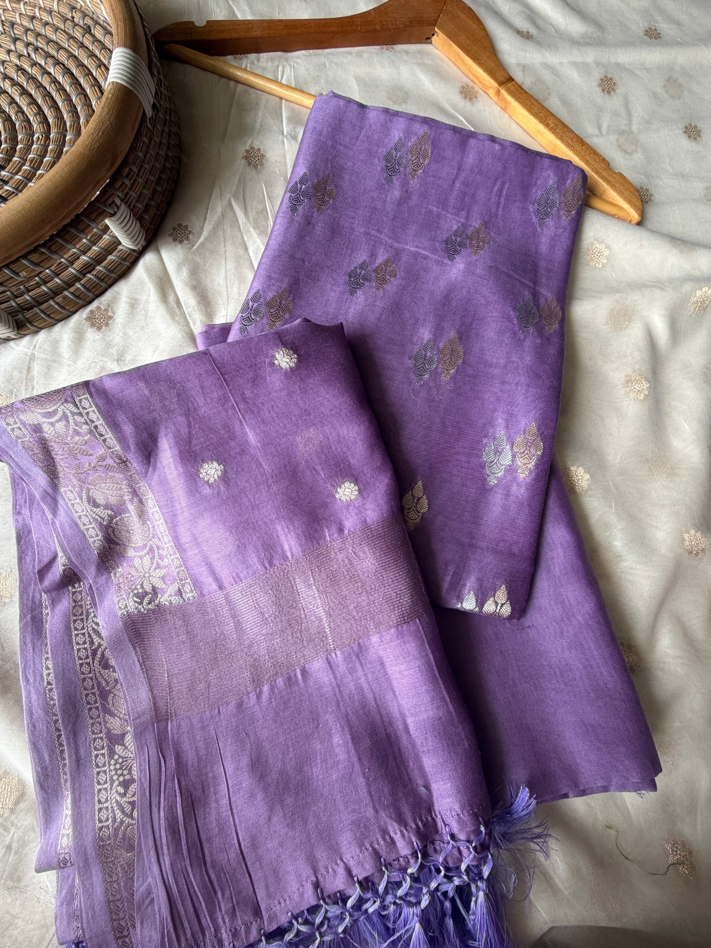 त्योहार् -Banarasi chanderi dupatta kurta