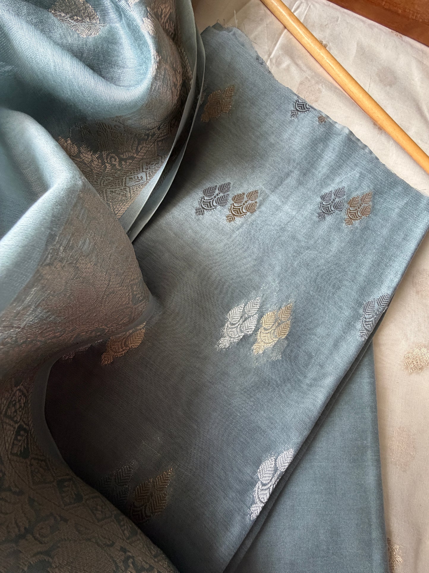 त्योहार् -Banarasi chanderi dupatta kurta