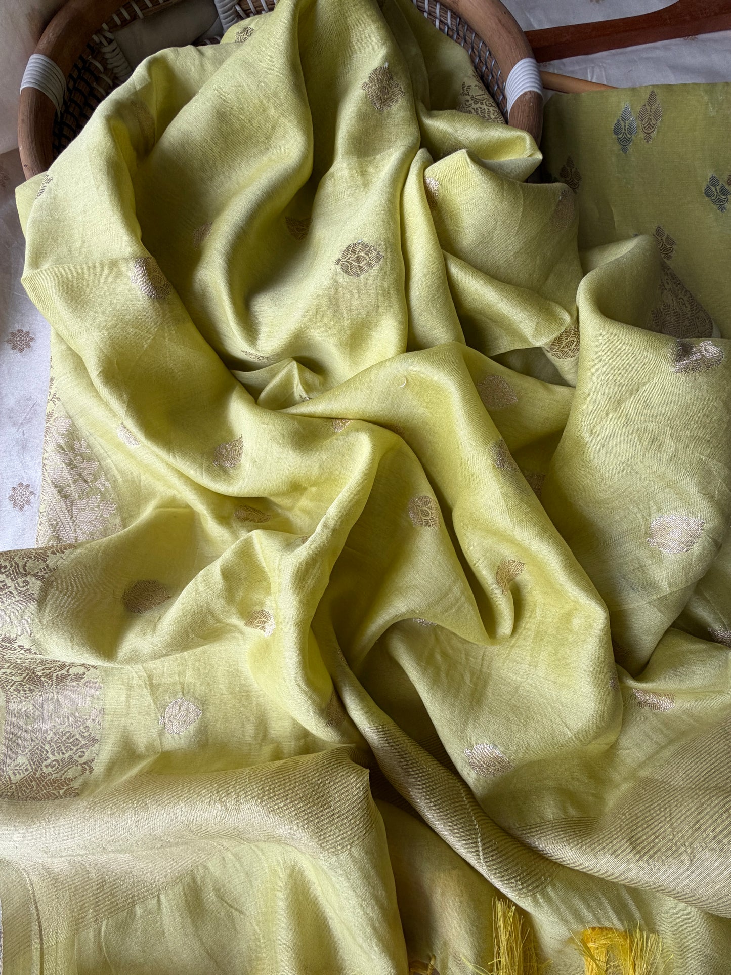 त्योहार् -Banarasi chanderi dupatta kurta