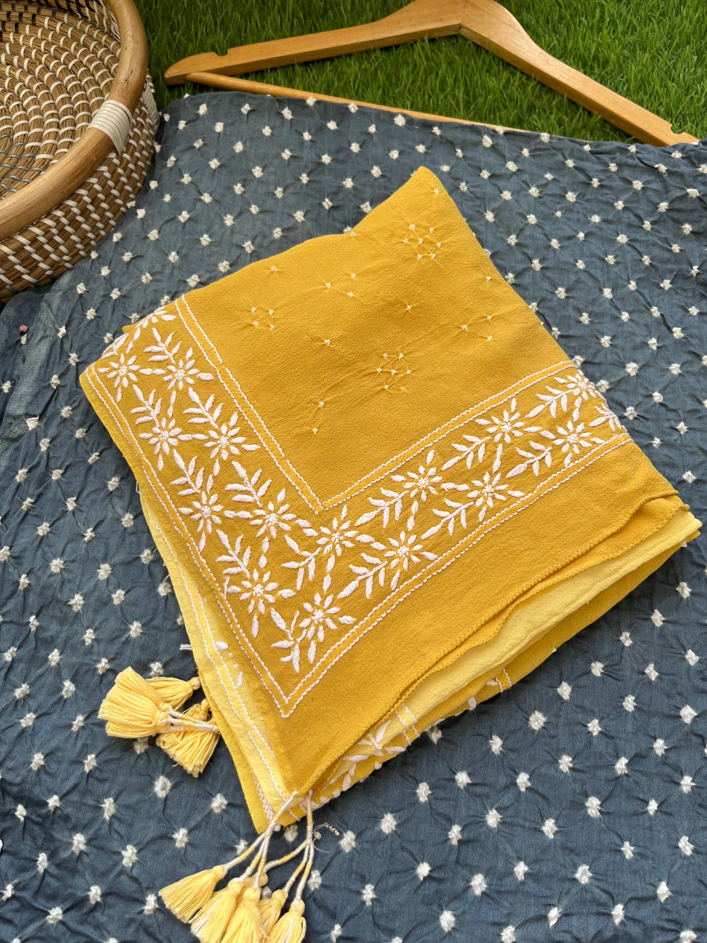 Bandhani kurta chikankari Dupatta