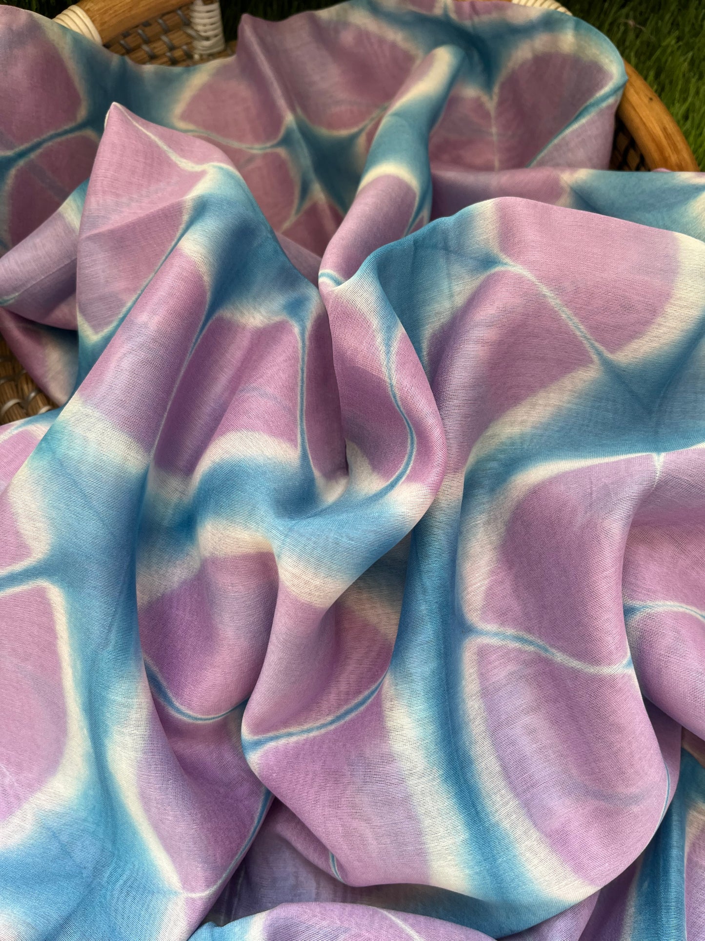 Chanderi Clamp Dye dupatta with plain fabric