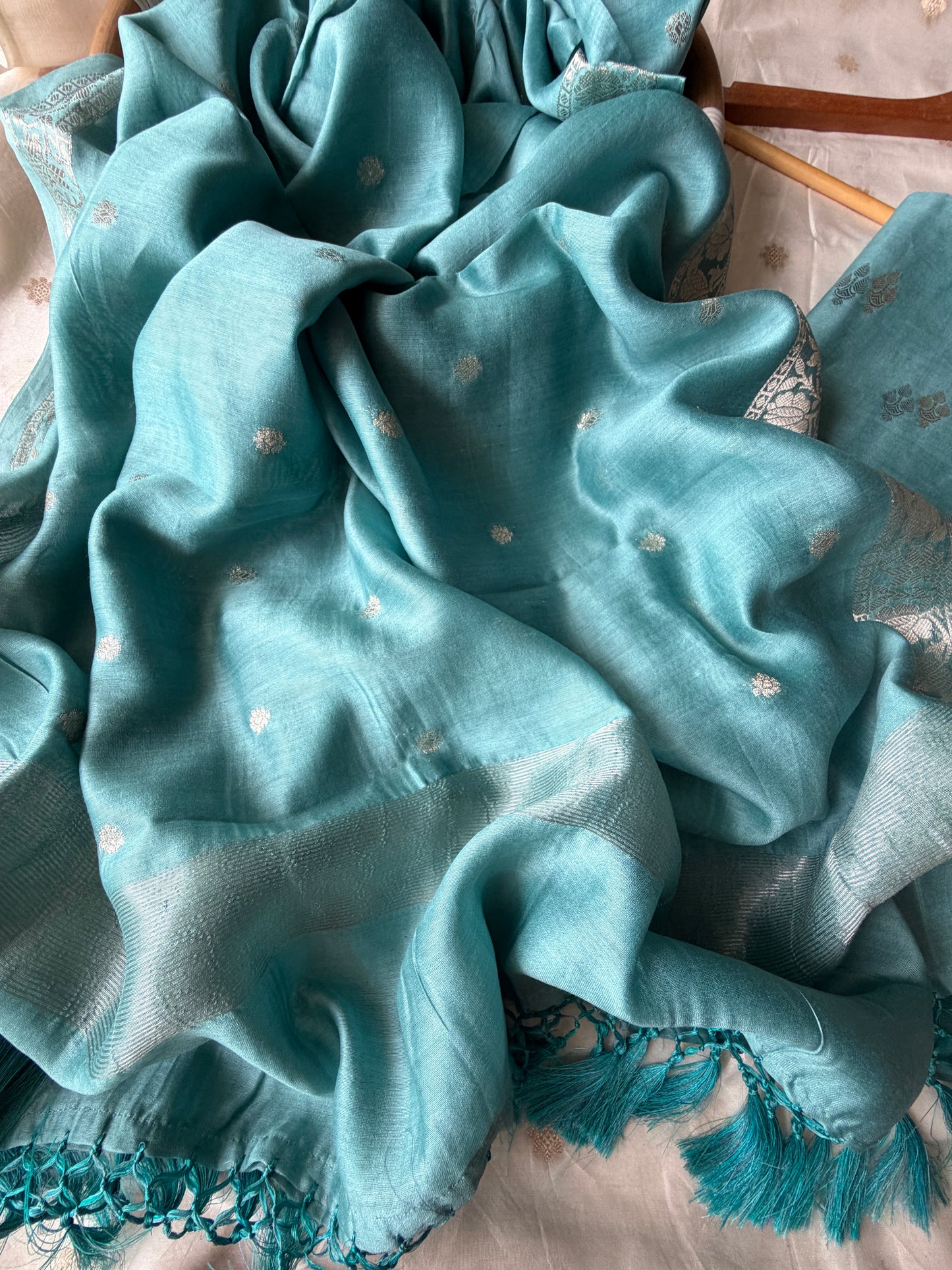 त्योहार् -Banarasi chanderi dupatta kurta