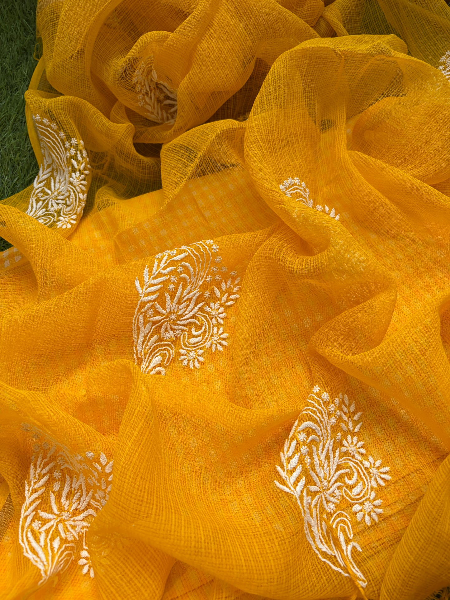 Kala cotton checks kurta bottom chikankari dupatta (Copy)