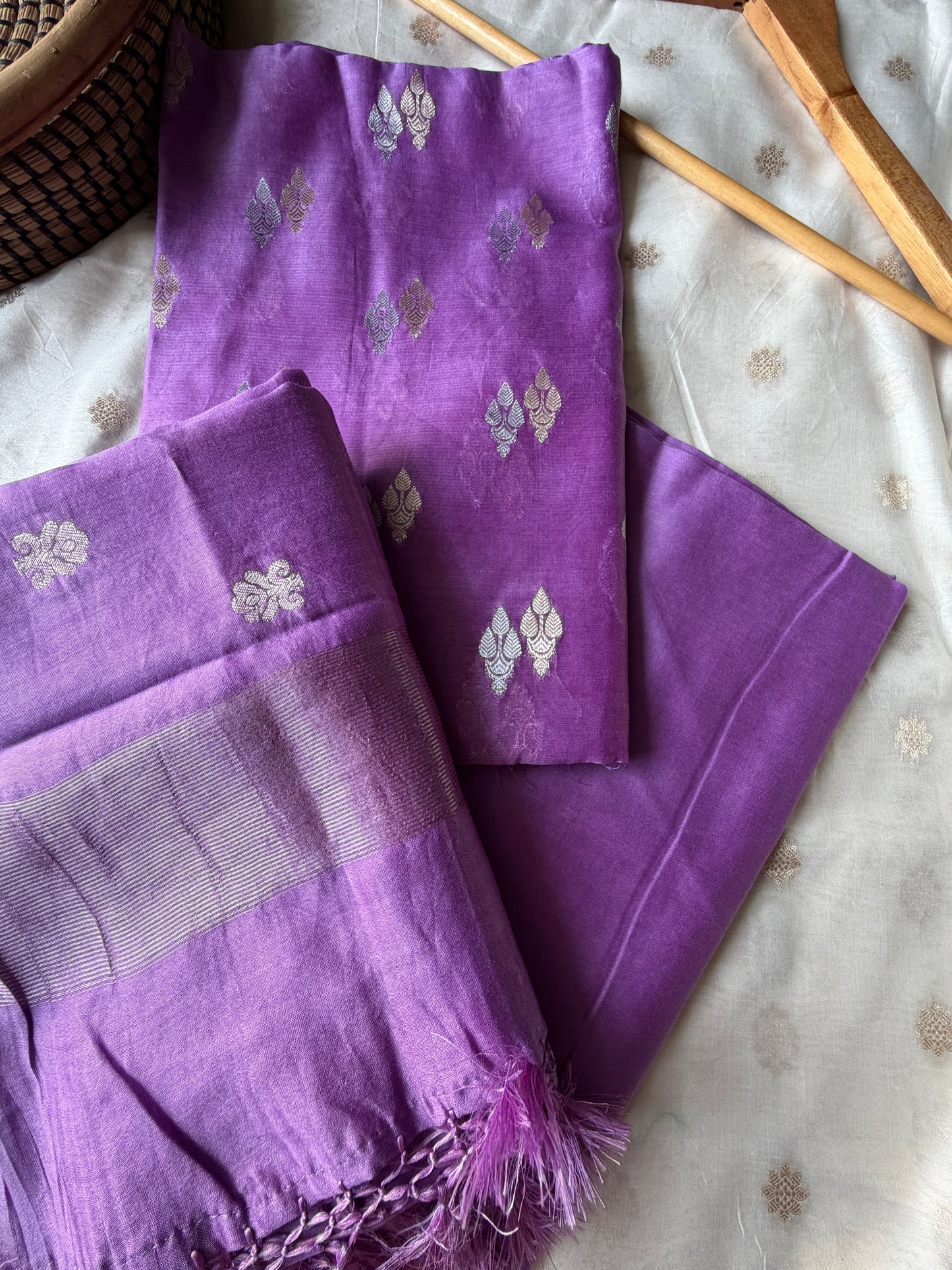 त्योहार् -Banarasi chanderi dupatta kurta
