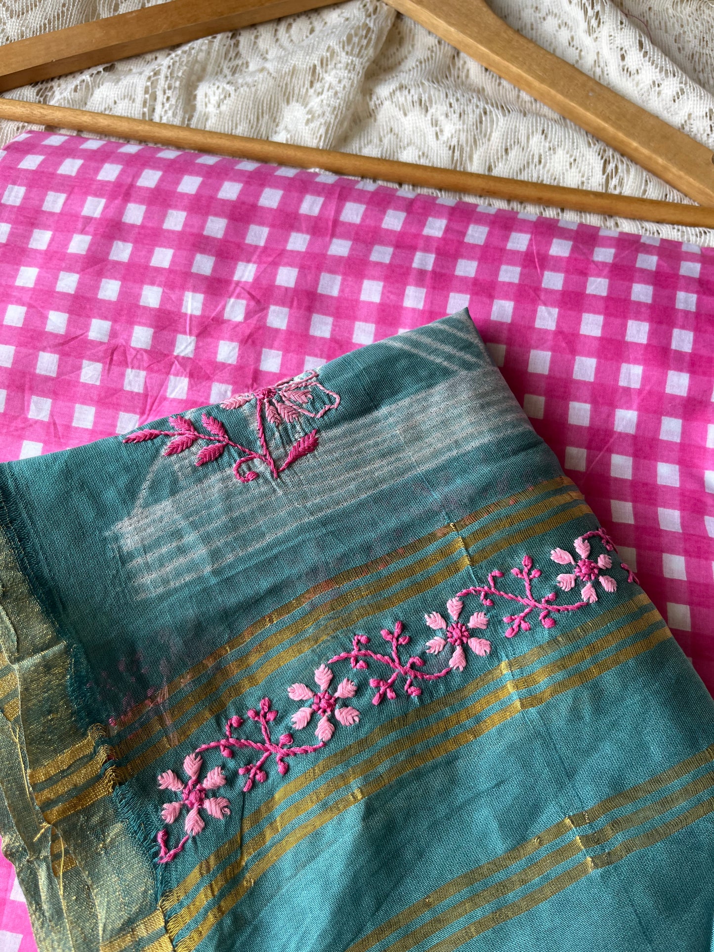 रोज़ाना  :Chanderi Chikankari Dupatta with cotton kurta bottom Fabric