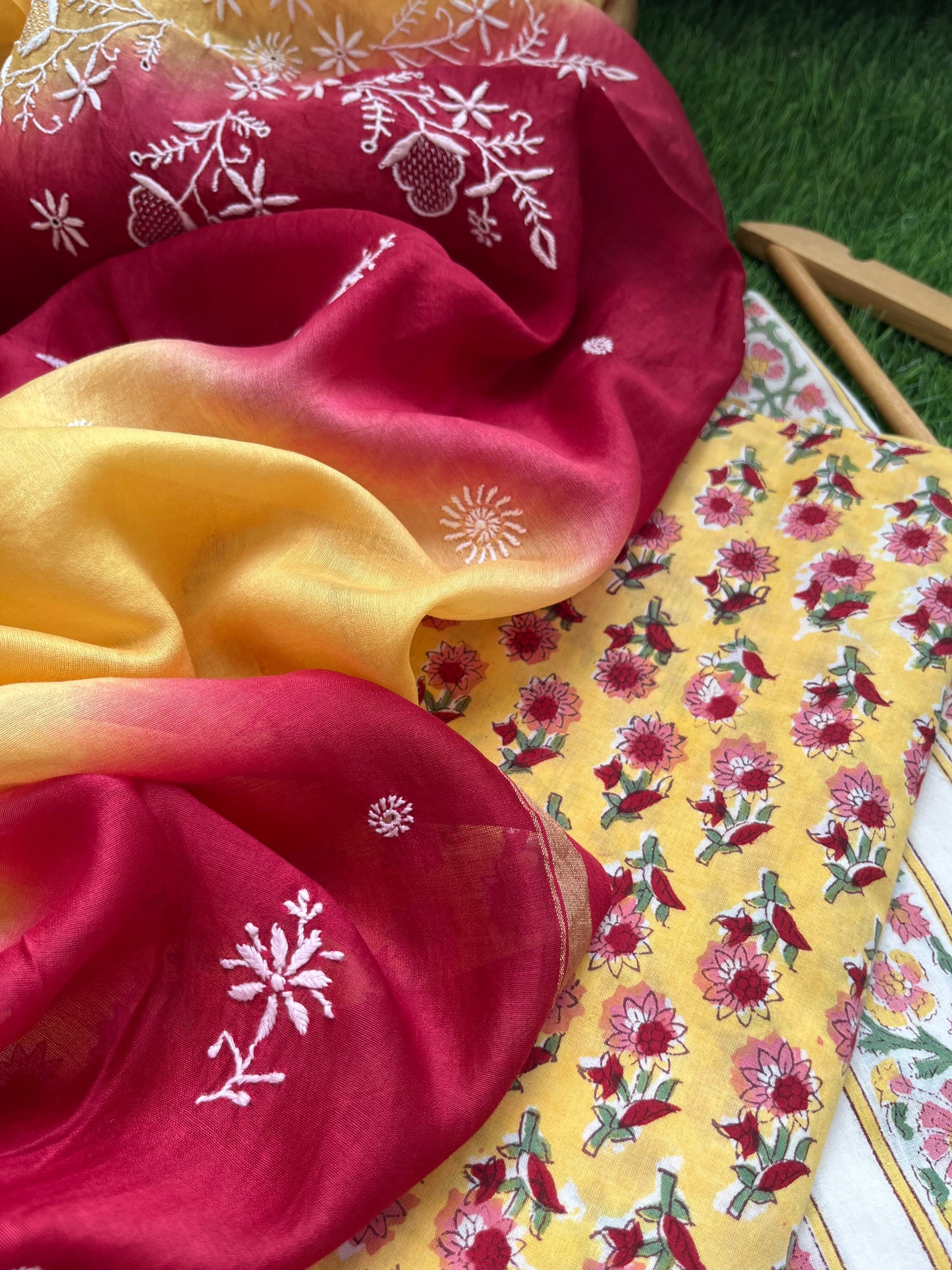 रोज़ाना  :Chanderi Chikankari Dupatta with cotton kurta bottom Fabric