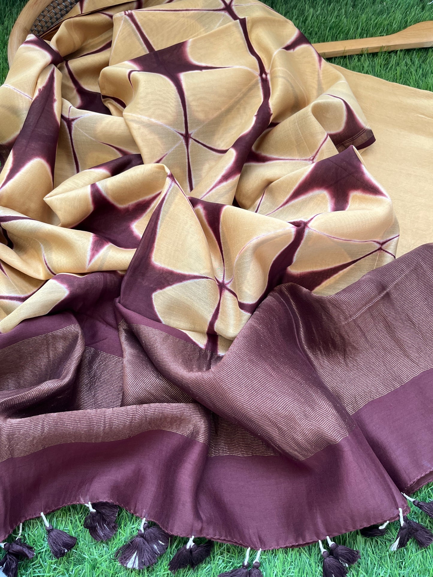 Chanderi Clamp Dye dupatta with plain fabric