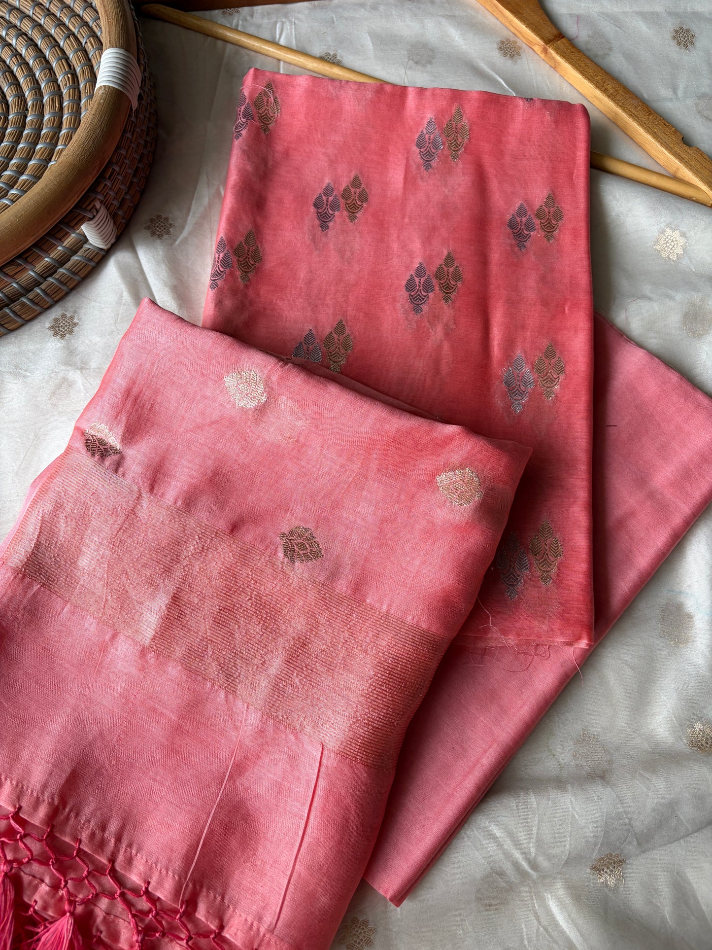 त्योहार् -Banarasi chanderi dupatta kurta