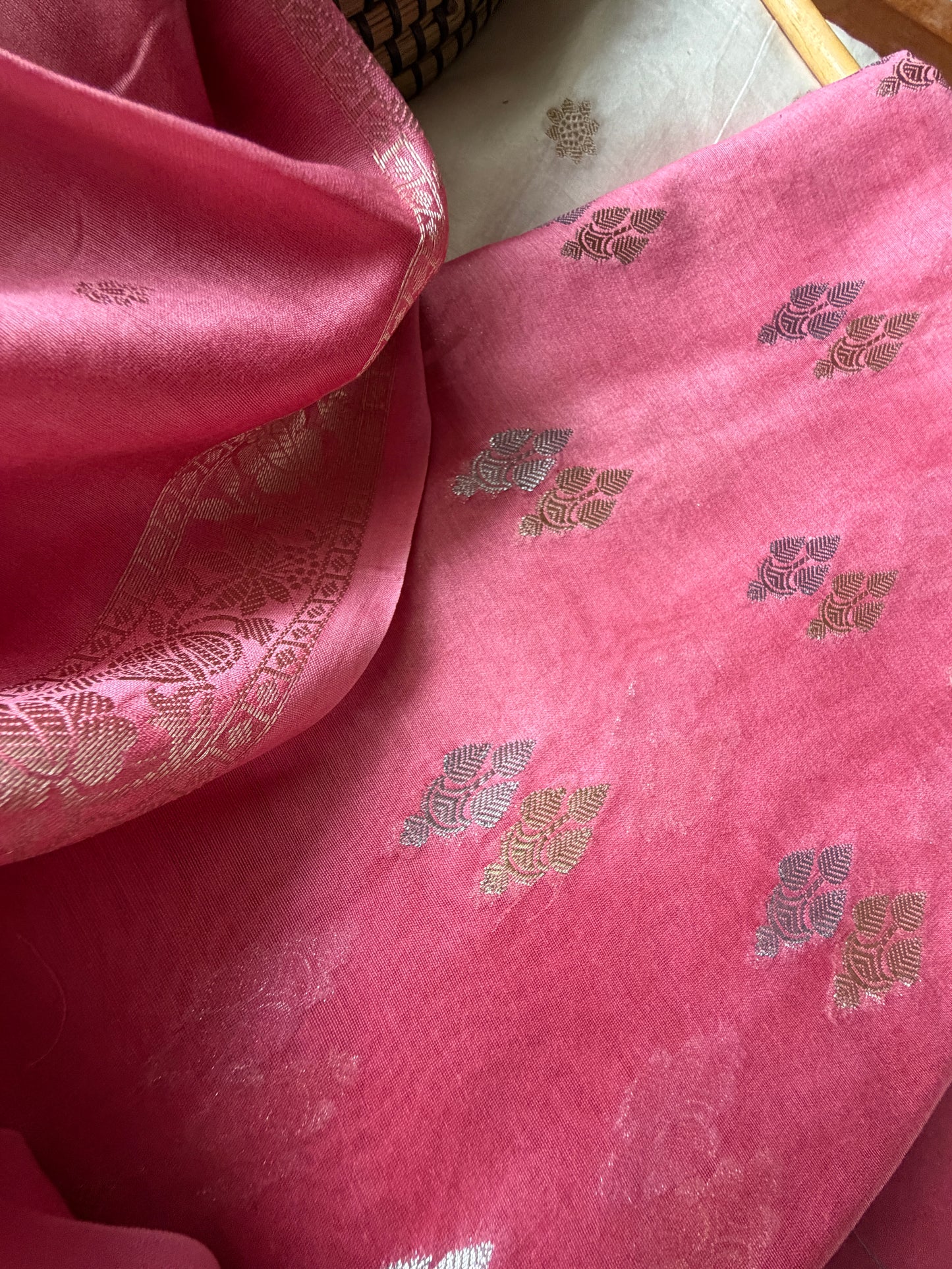 त्योहार् -Banarasi chanderi dupatta kurta