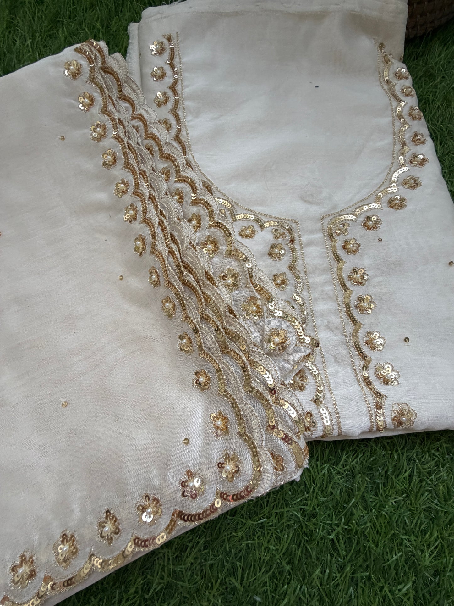 Hand embroidered chanderi kurta dupatta