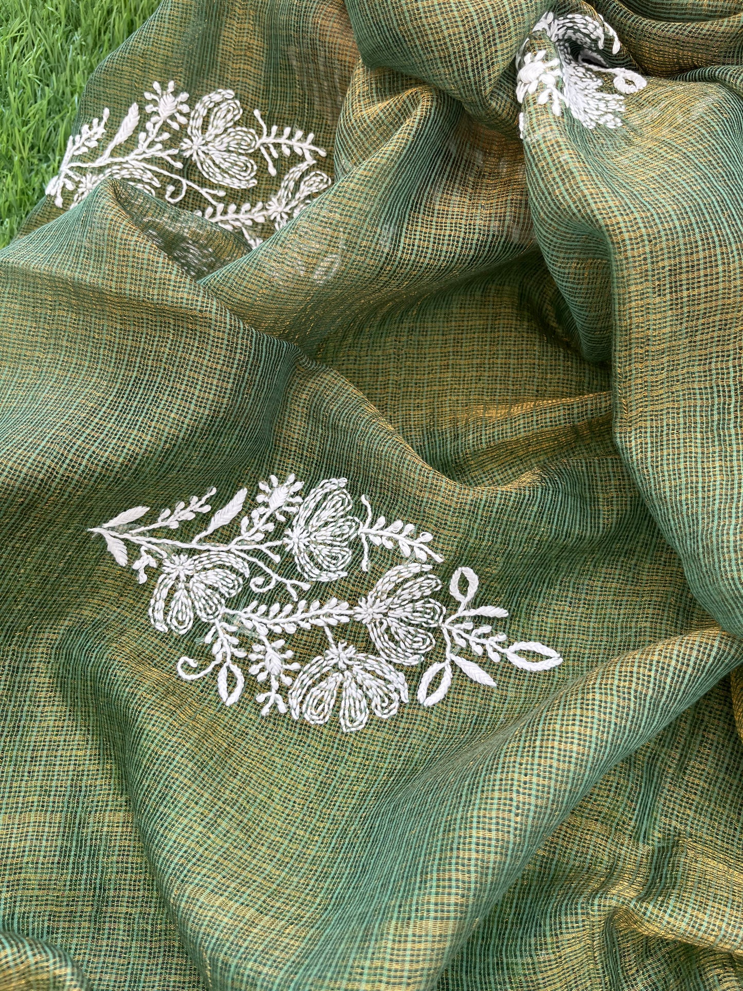 त्योहार :Tissue kota chikankari Dupatta silk with kurta Fabric
