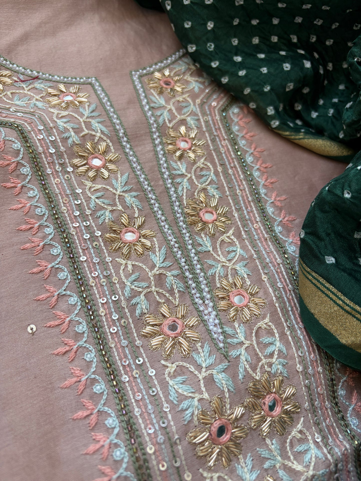 Hand embroidered chanderi kurta chanderi silk bandhani dupatta