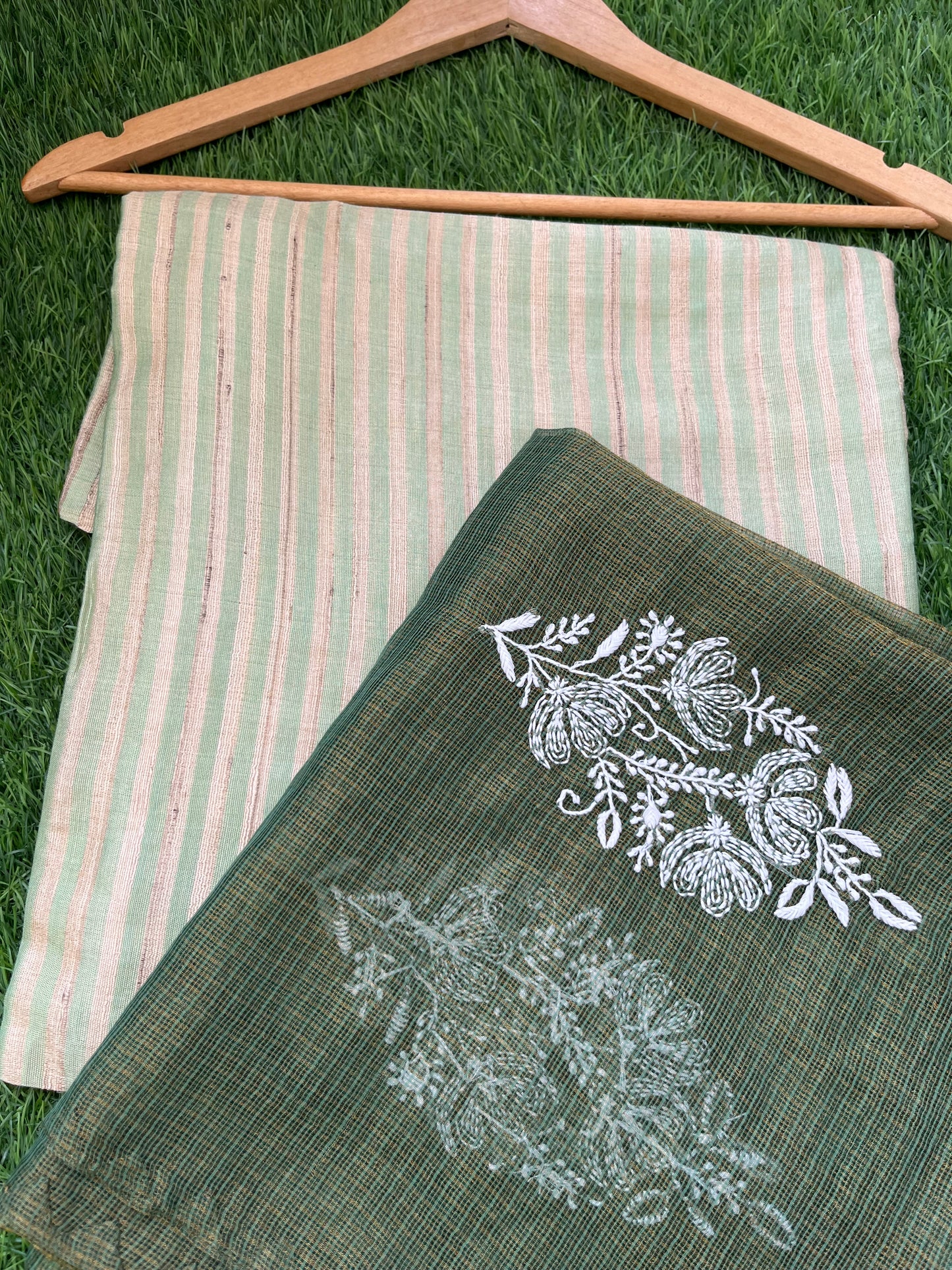 त्योहार :Tissue kota chikankari Dupatta silk with kurta Fabric