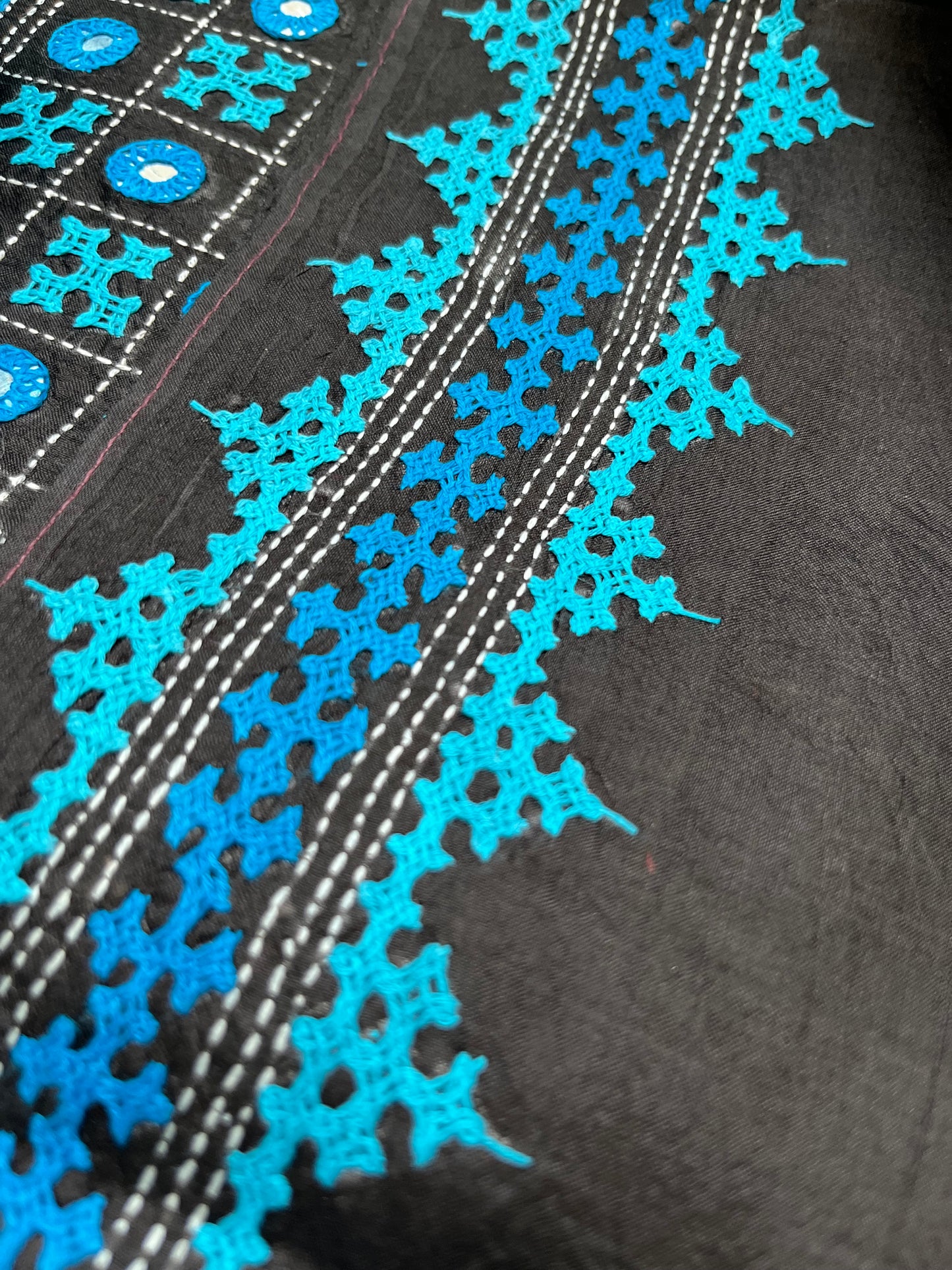 Silk sindhi work kurta fabric with Bandhani chikankari dupatta