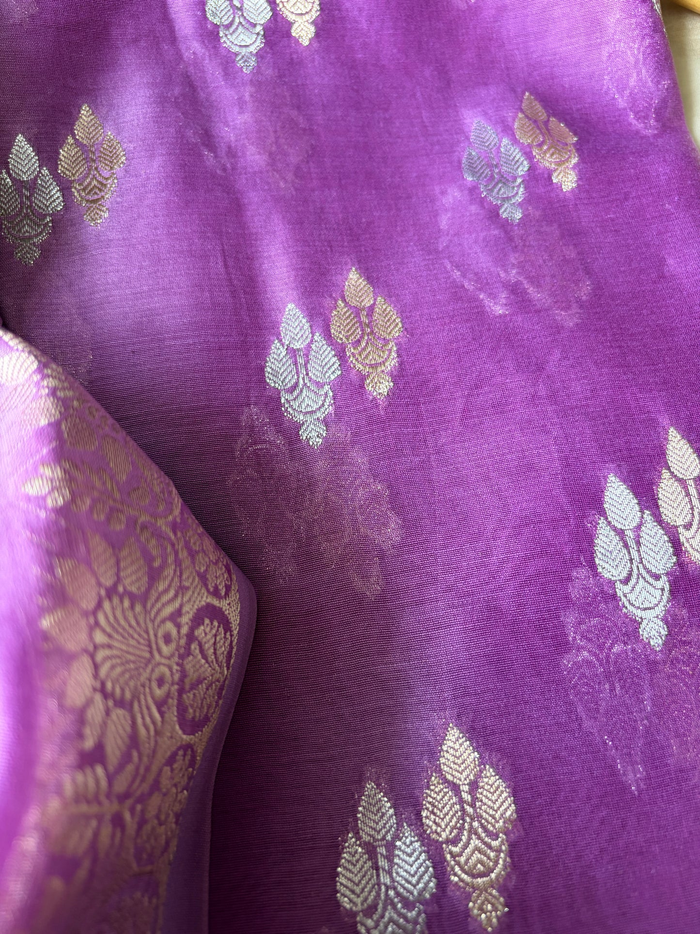 त्योहार् -Banarasi chanderi dupatta kurta