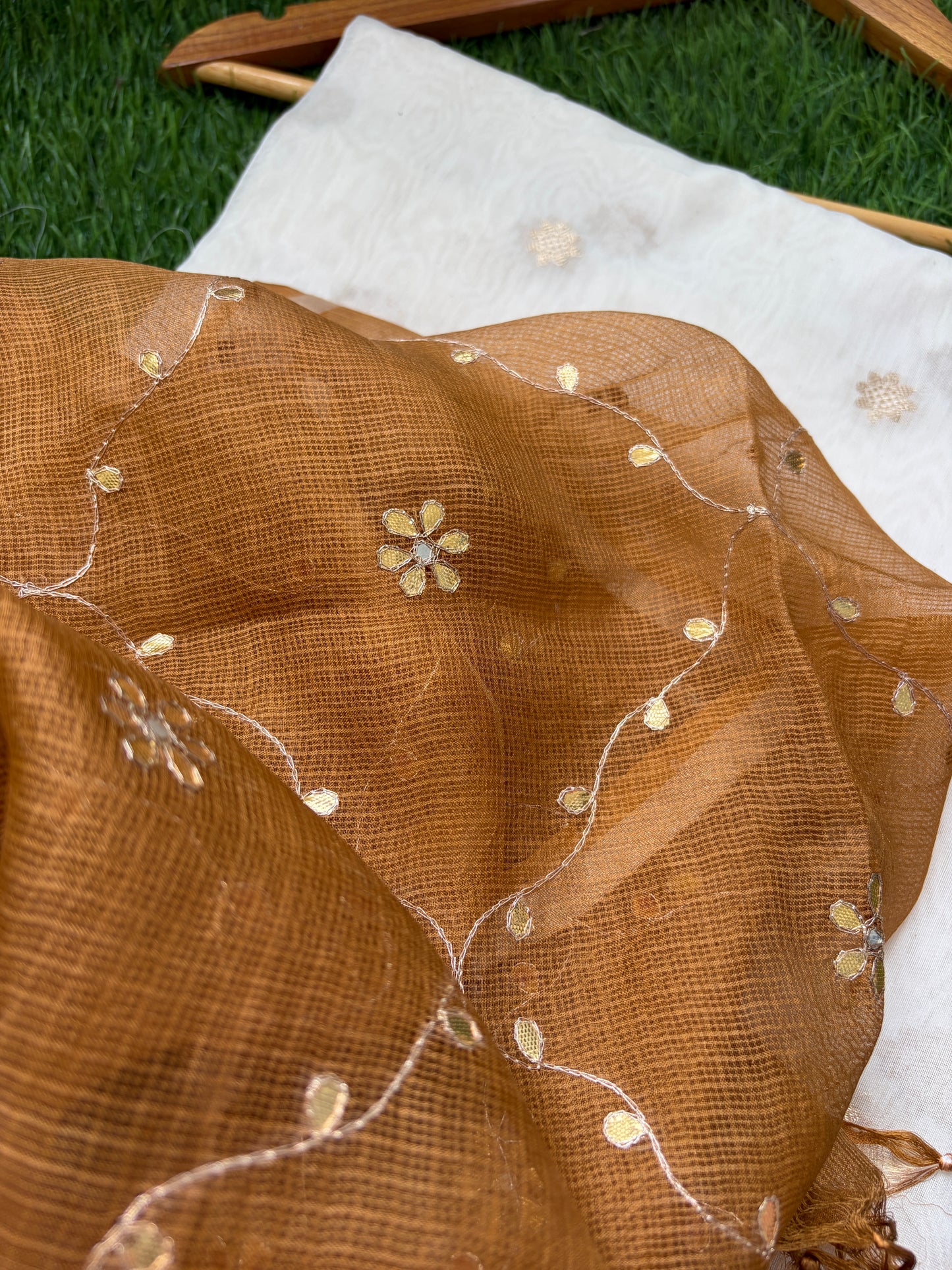 त्योहार :kota silk gota patti Dupatta with plain chanderi banarasi booti kurta bottom Fabric