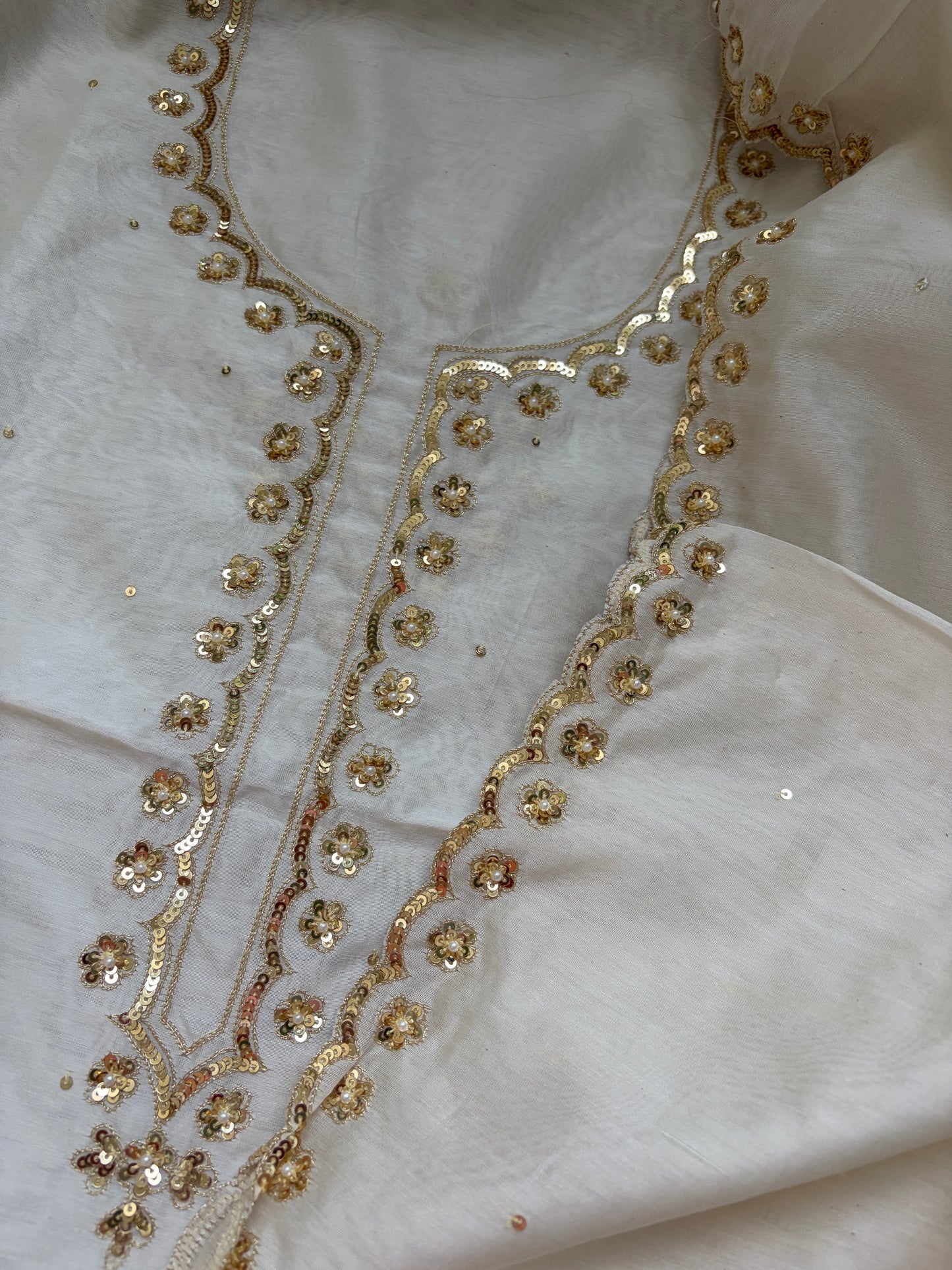 Hand embroidered chanderi kurta dupatta