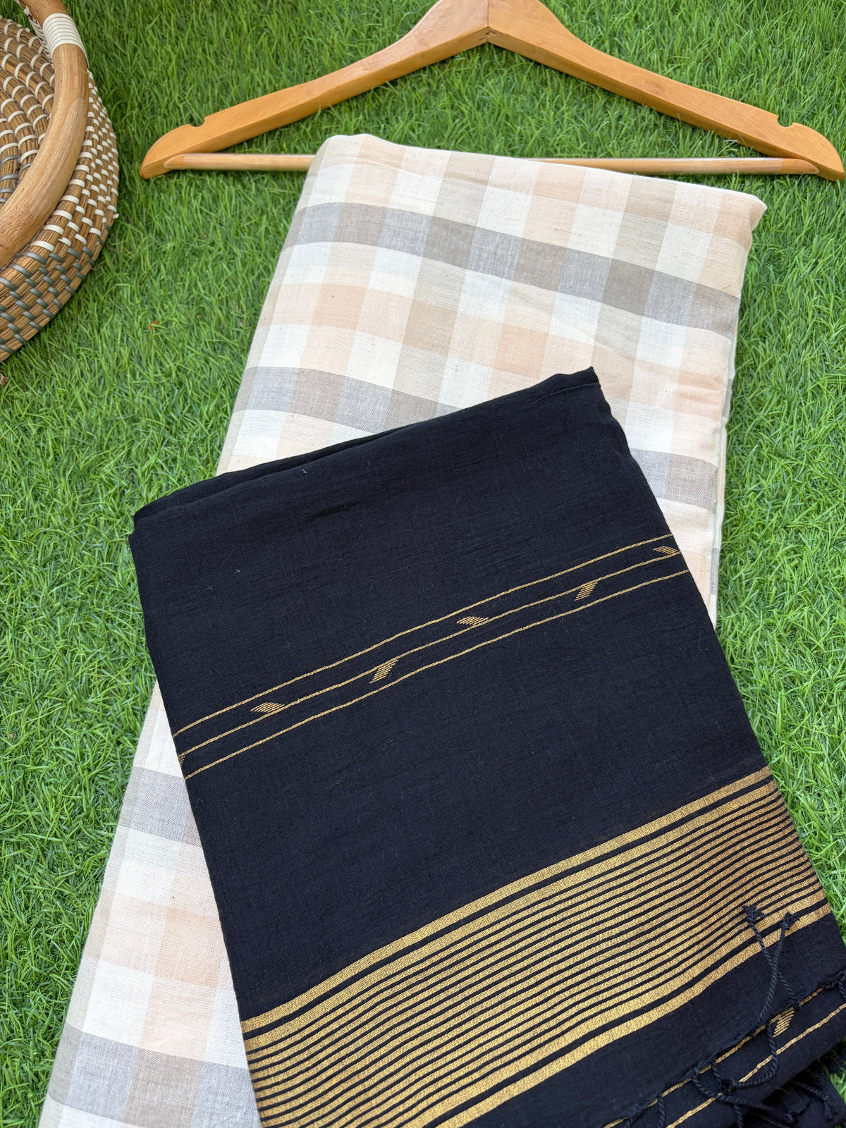 Jaamdani Mul dupatta khadi kurta Bottom