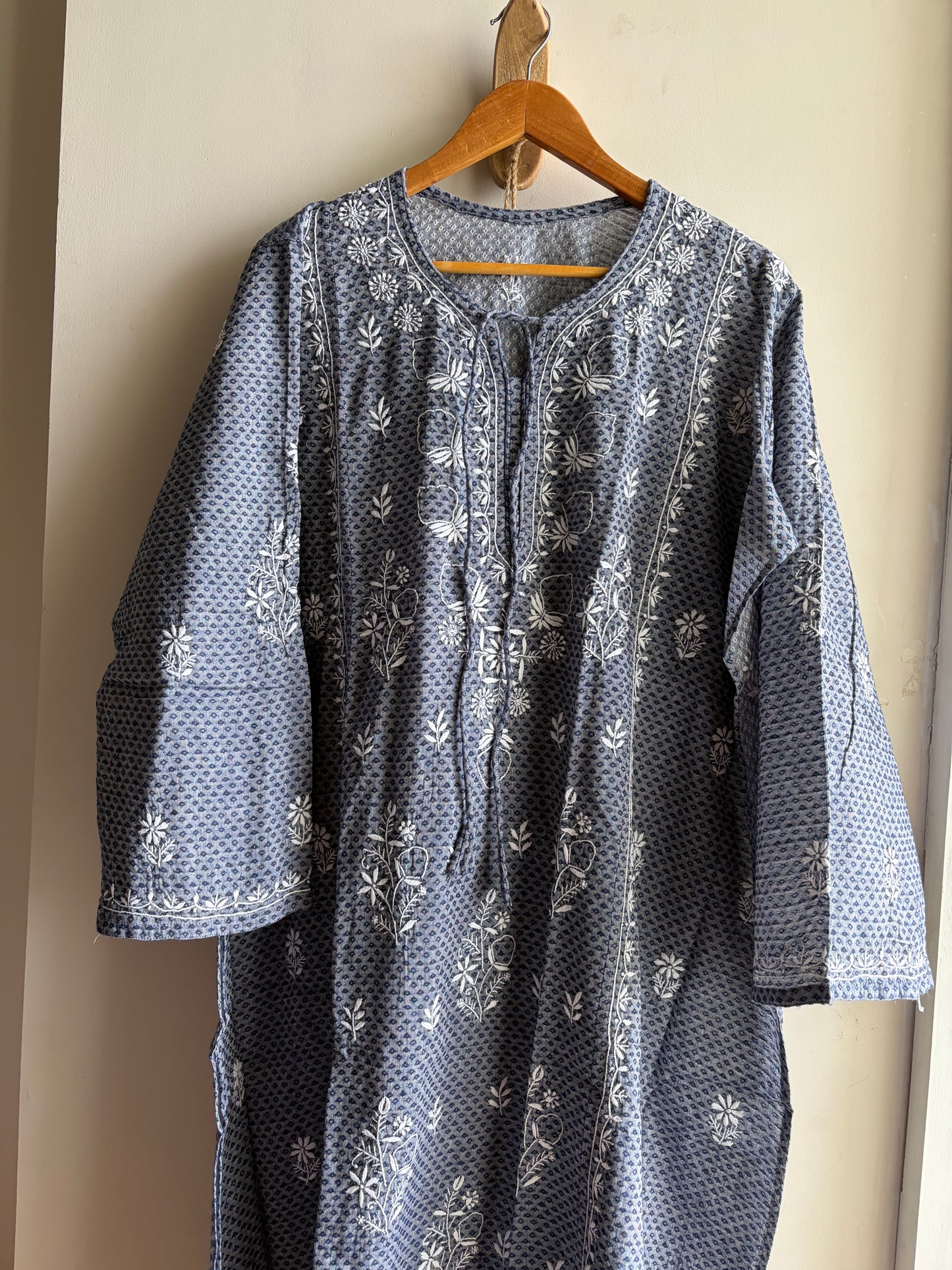 Rozana: Mangalgiri Cotton chikankari kurta