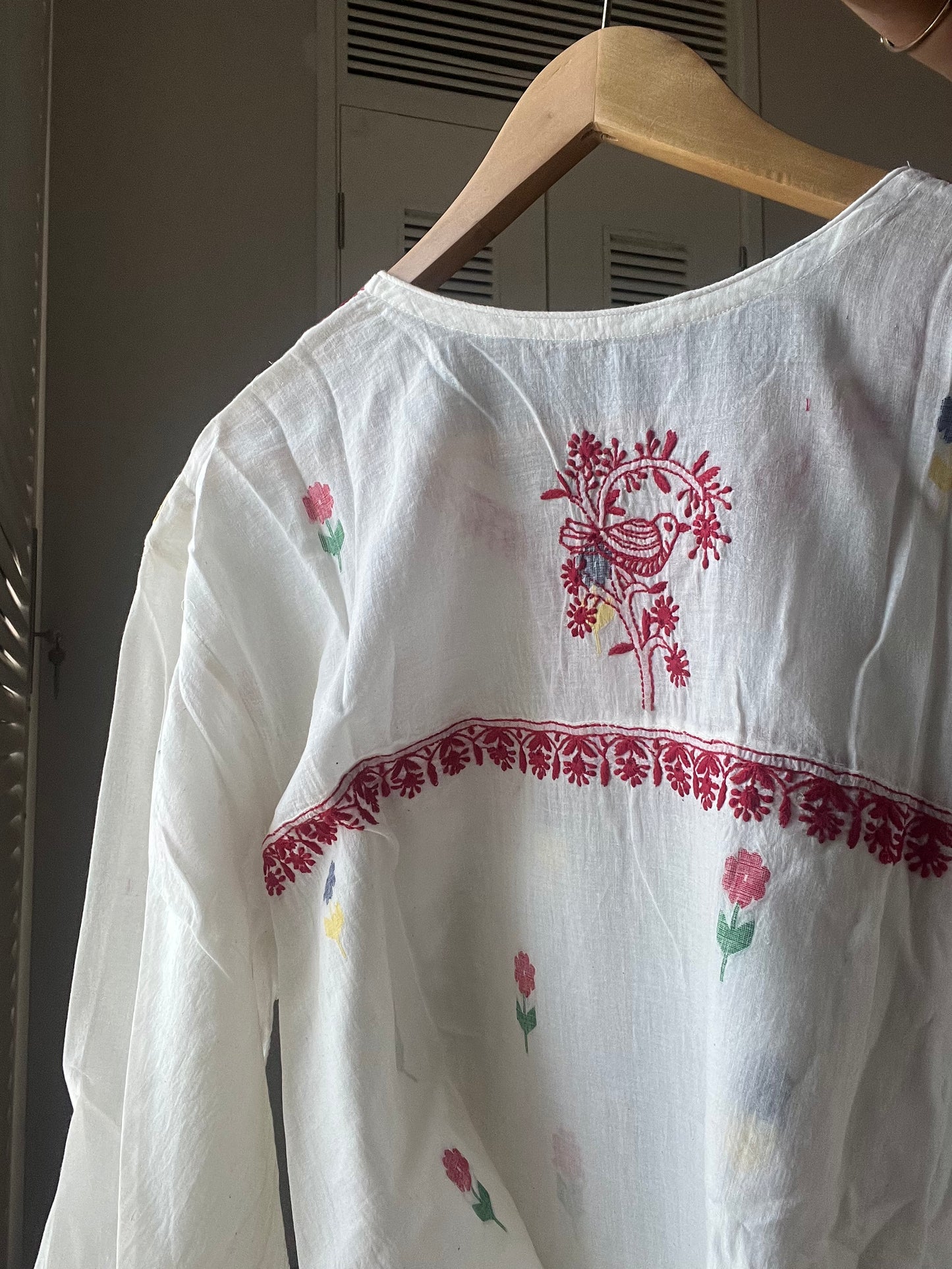 Khadi Mul Jaamdani chikankari kurta