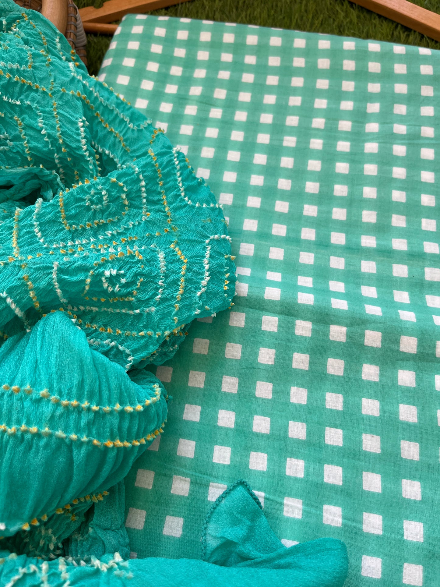 Cotton kurta bottom pure chinon bandhani dupatta