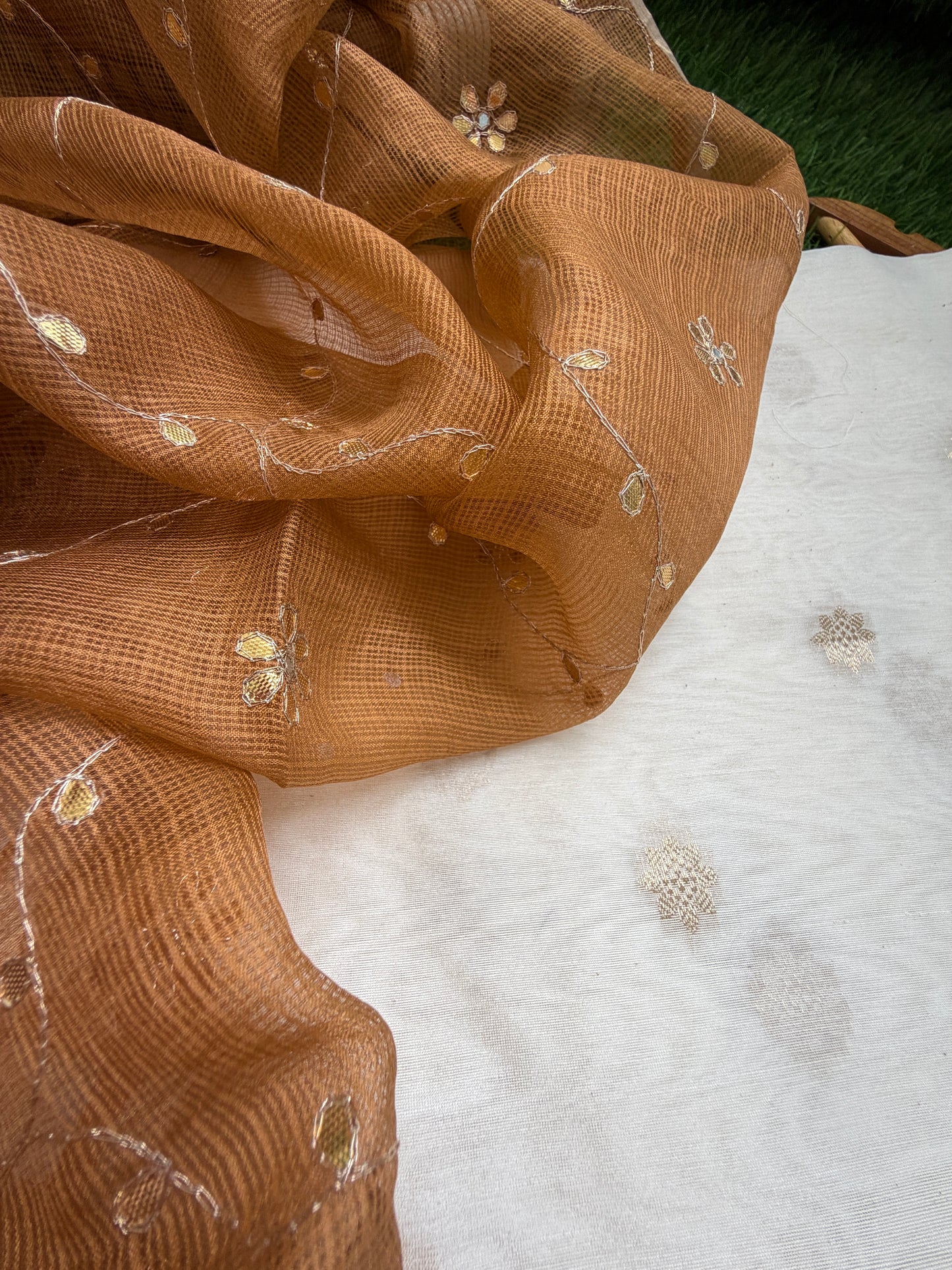 त्योहार :kota silk gota patti Dupatta with plain chanderi banarasi booti kurta bottom Fabric