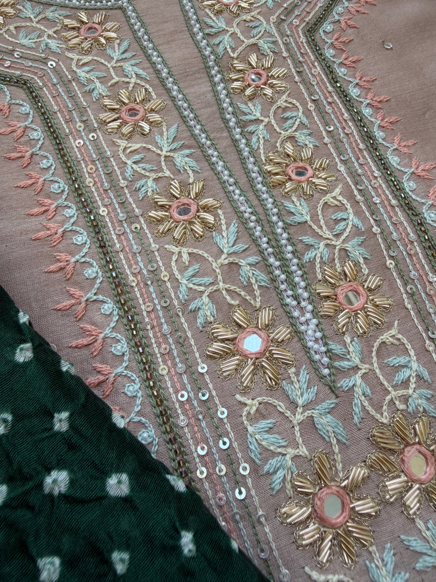 Hand embroidered chanderi kurta chanderi silk bandhani dupatta