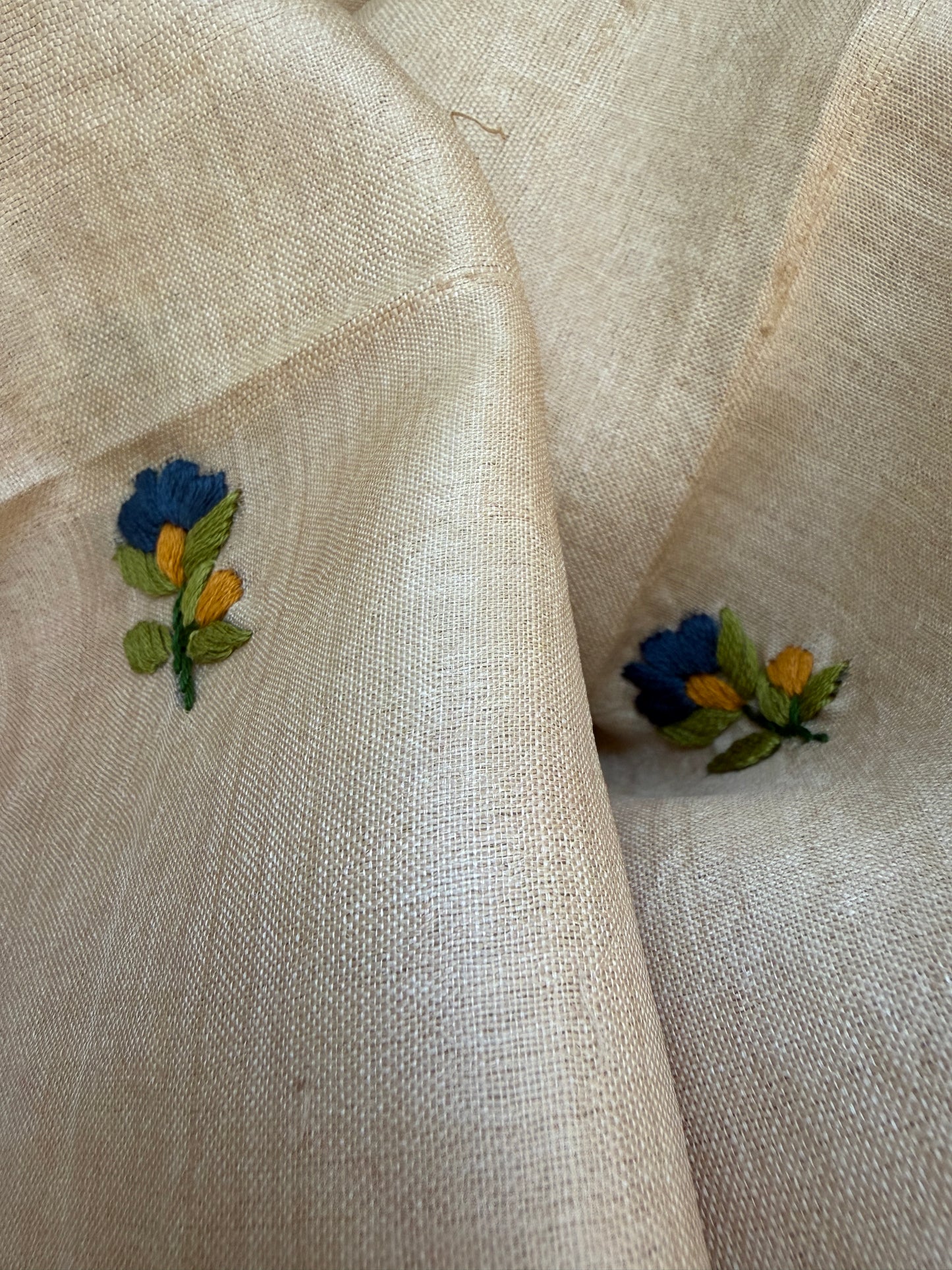 Hand embroidered tussar kurta dupatta