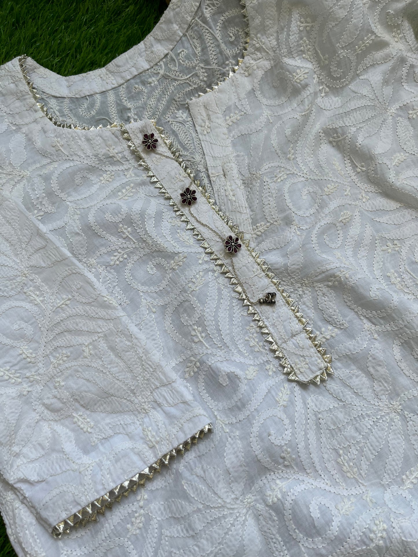 Phool buttons