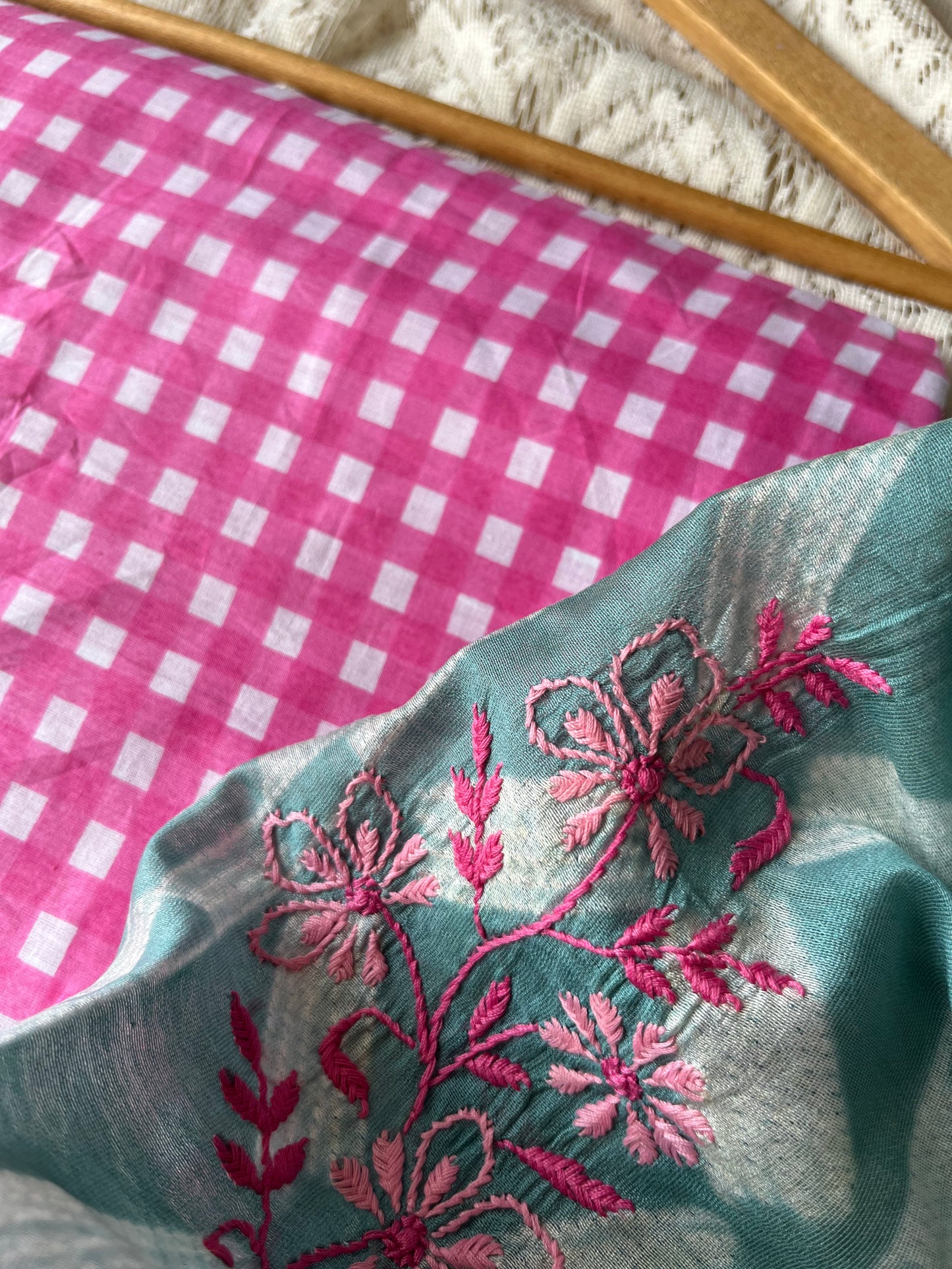 रोज़ाना  :Chanderi Chikankari Dupatta with cotton kurta bottom Fabric