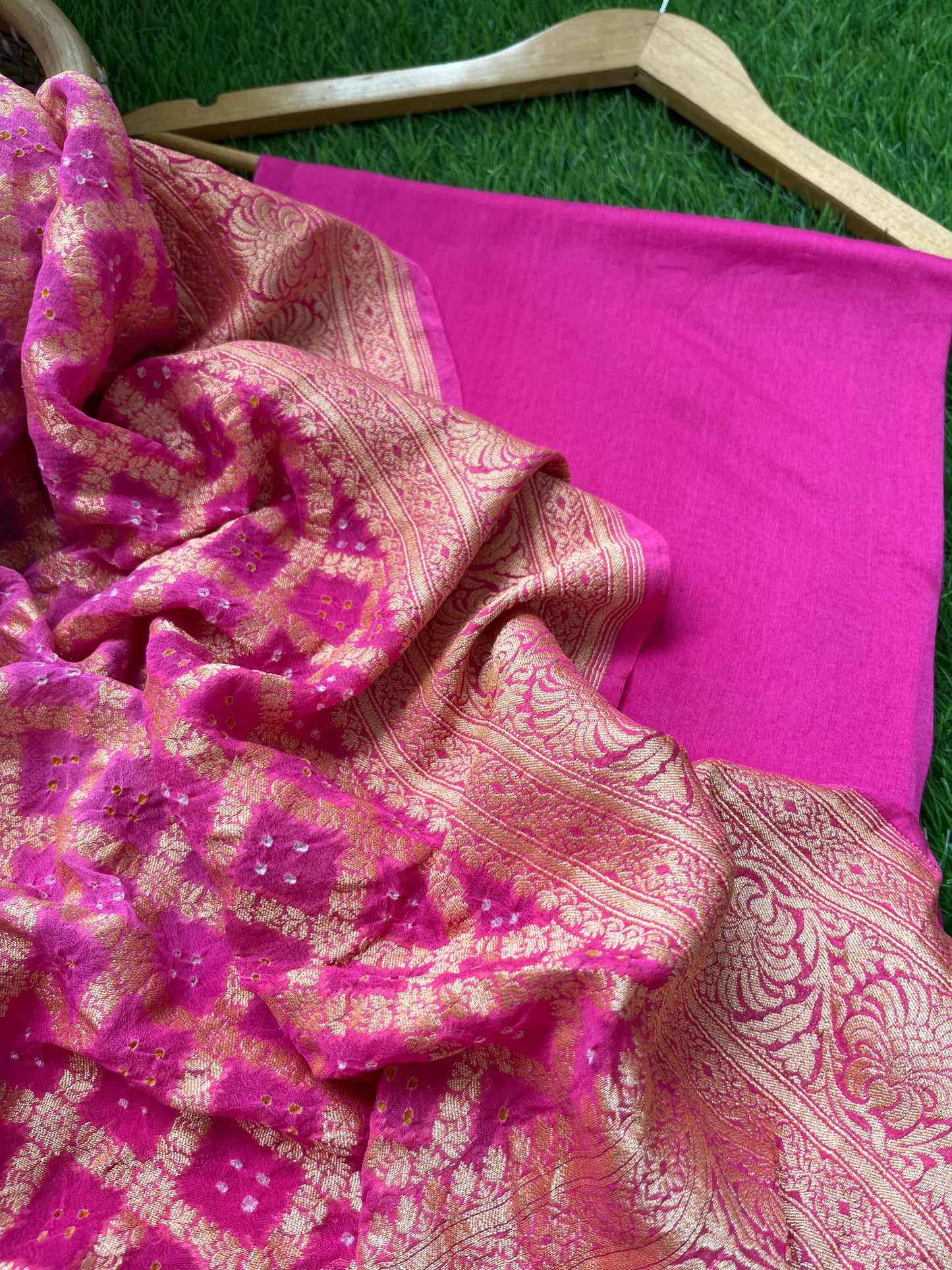 त्योहार् -Banarasi bandhani georgette dupatta chanderi fabric