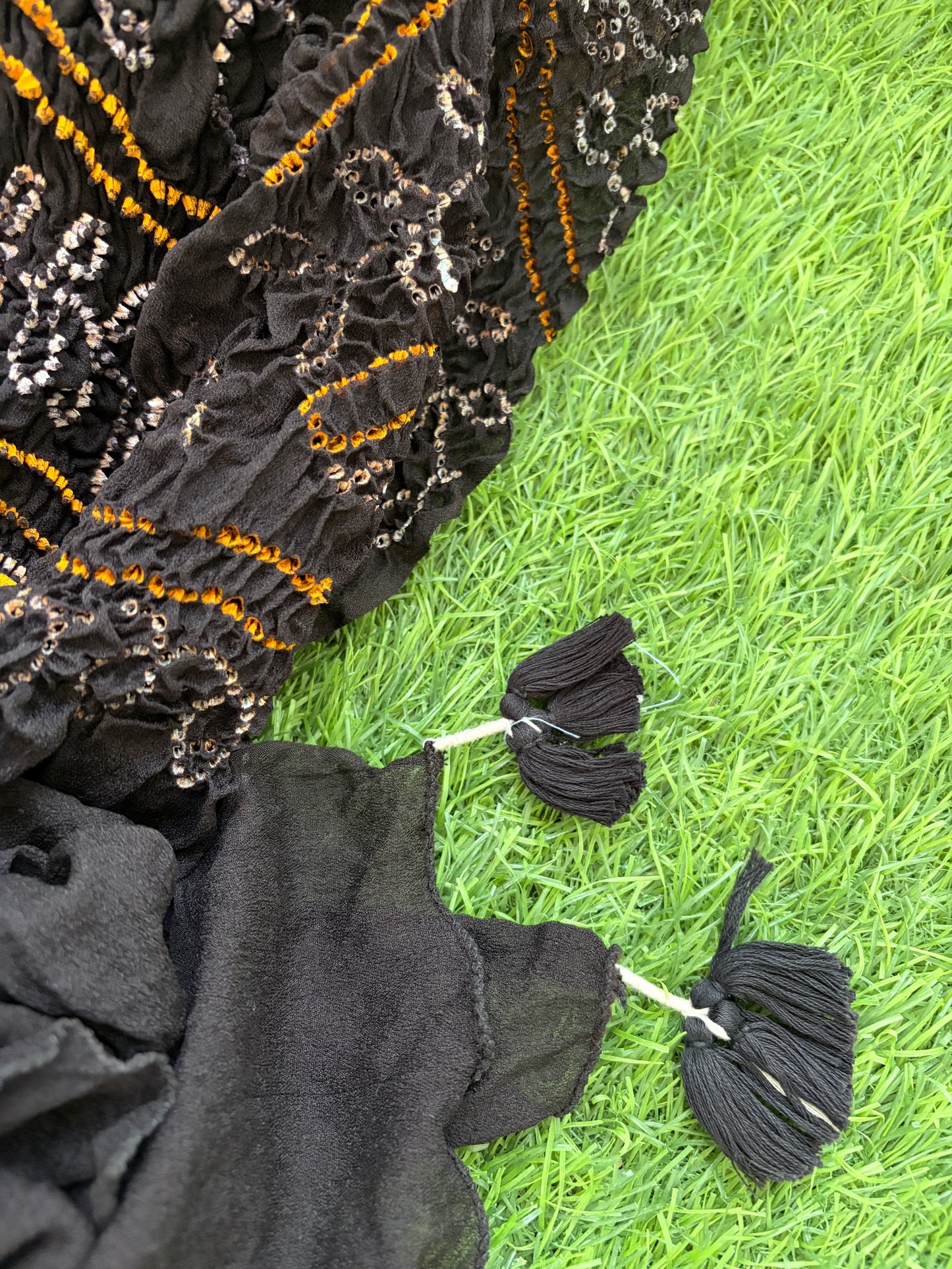 Bandhani chinon Dupatta