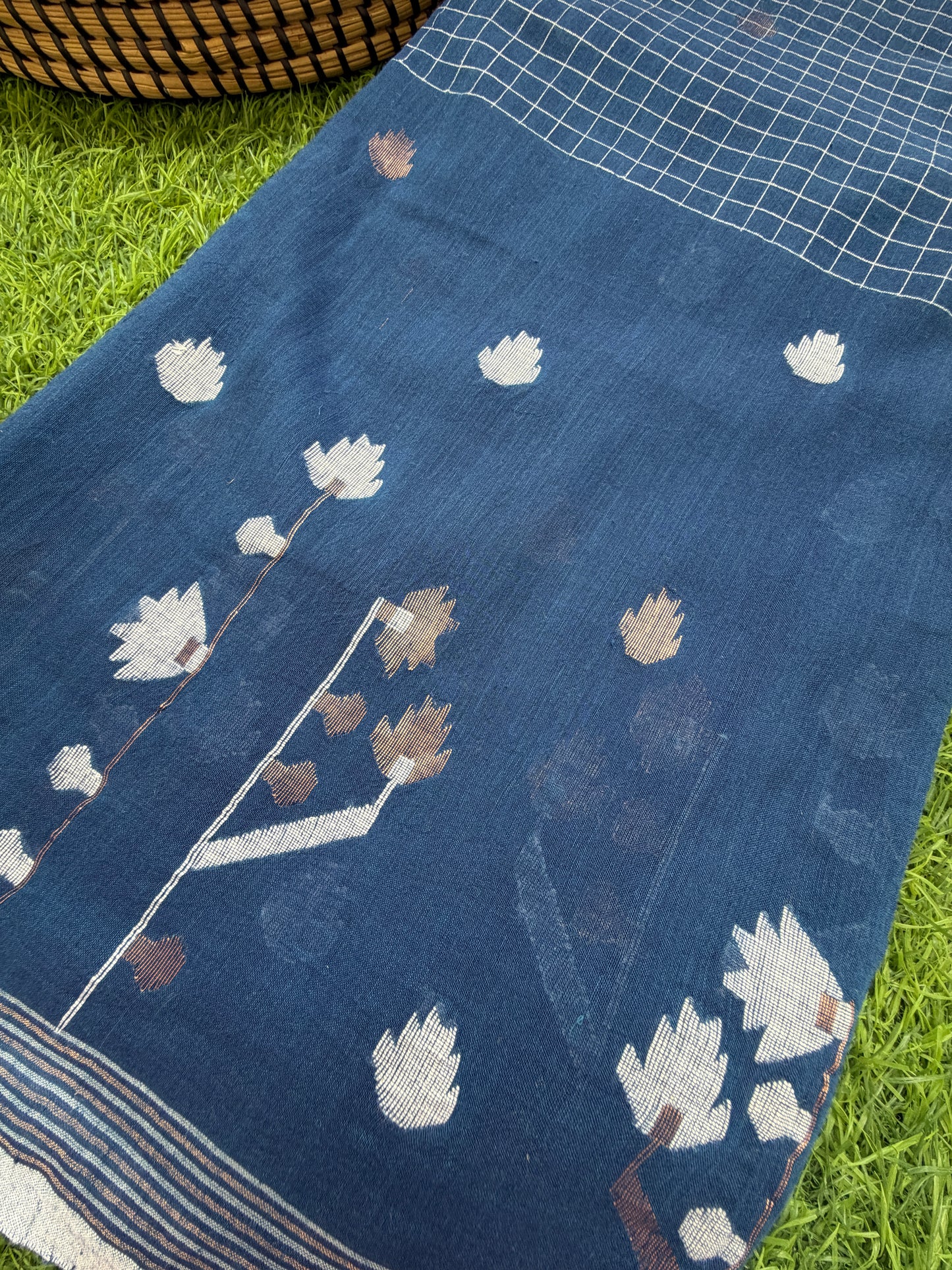 Jaamdani mul fabric