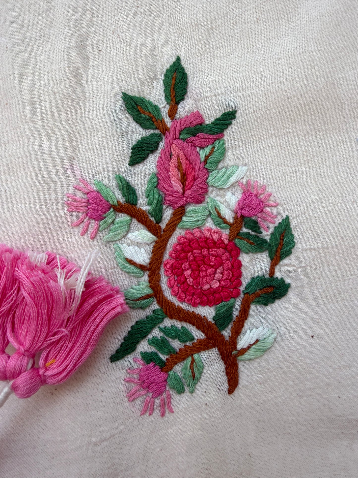Handwoven Cotton knot work embroidered kurta and plain bottom fabric bandhani Dupatta