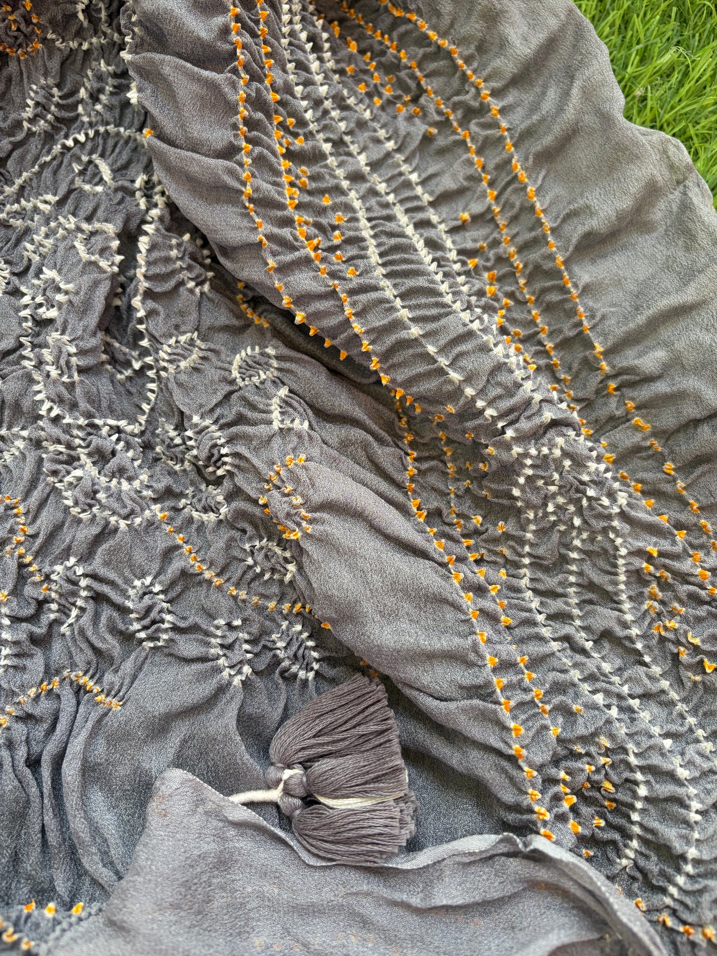 Bandhani chinon Dupatta