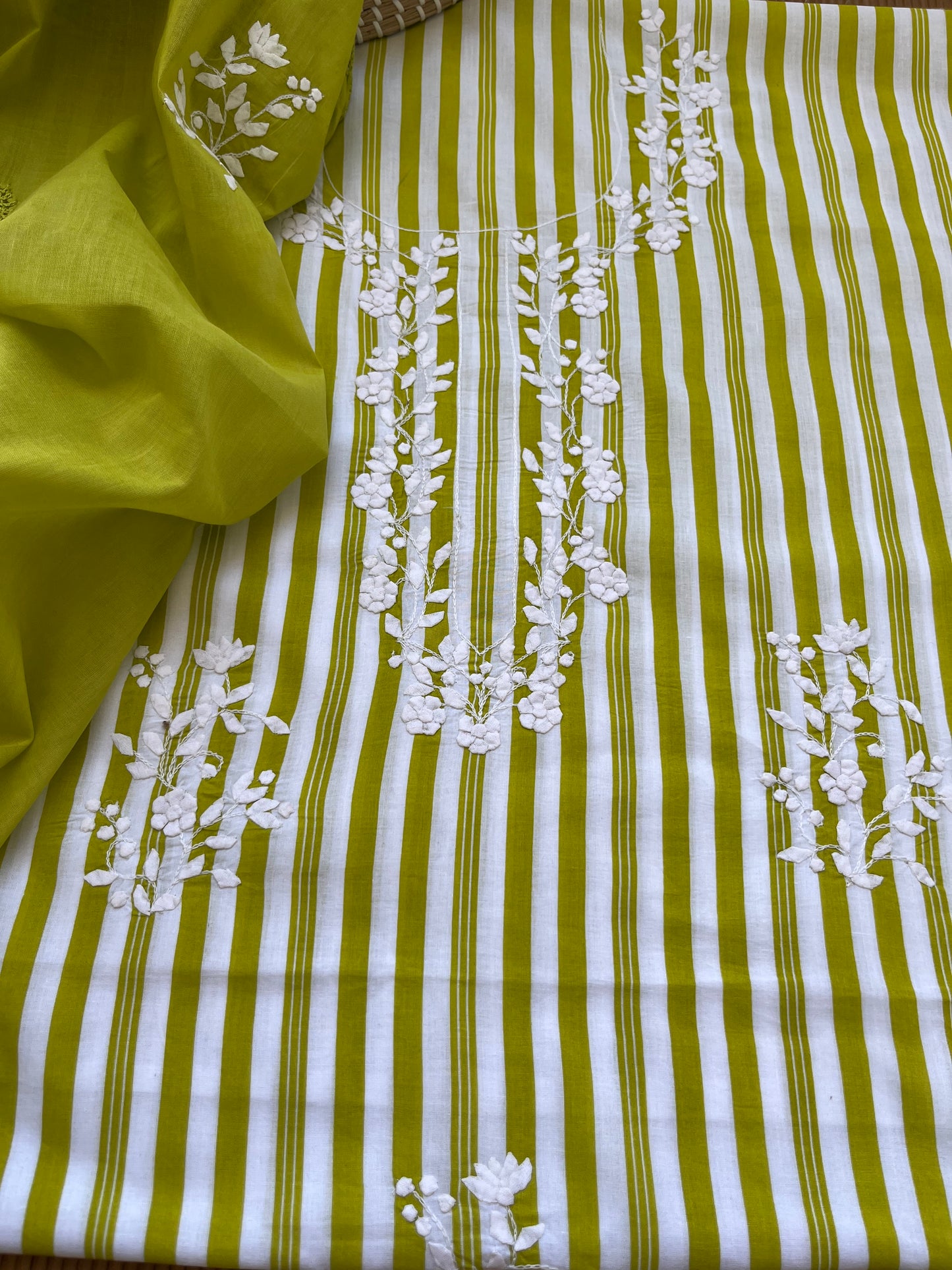 Patti kaam kurta Dupatta