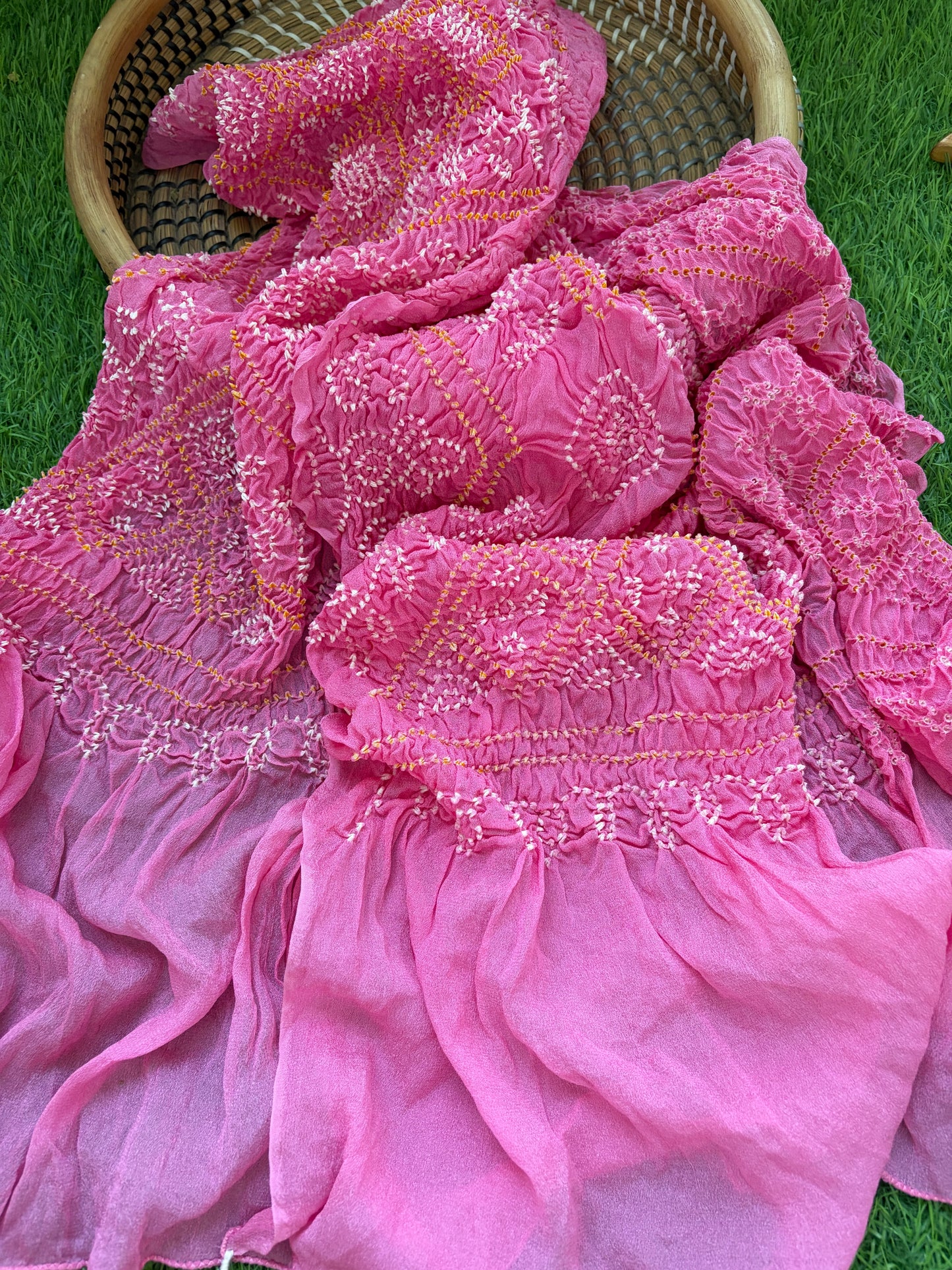 Bandhani chinon Dupatta