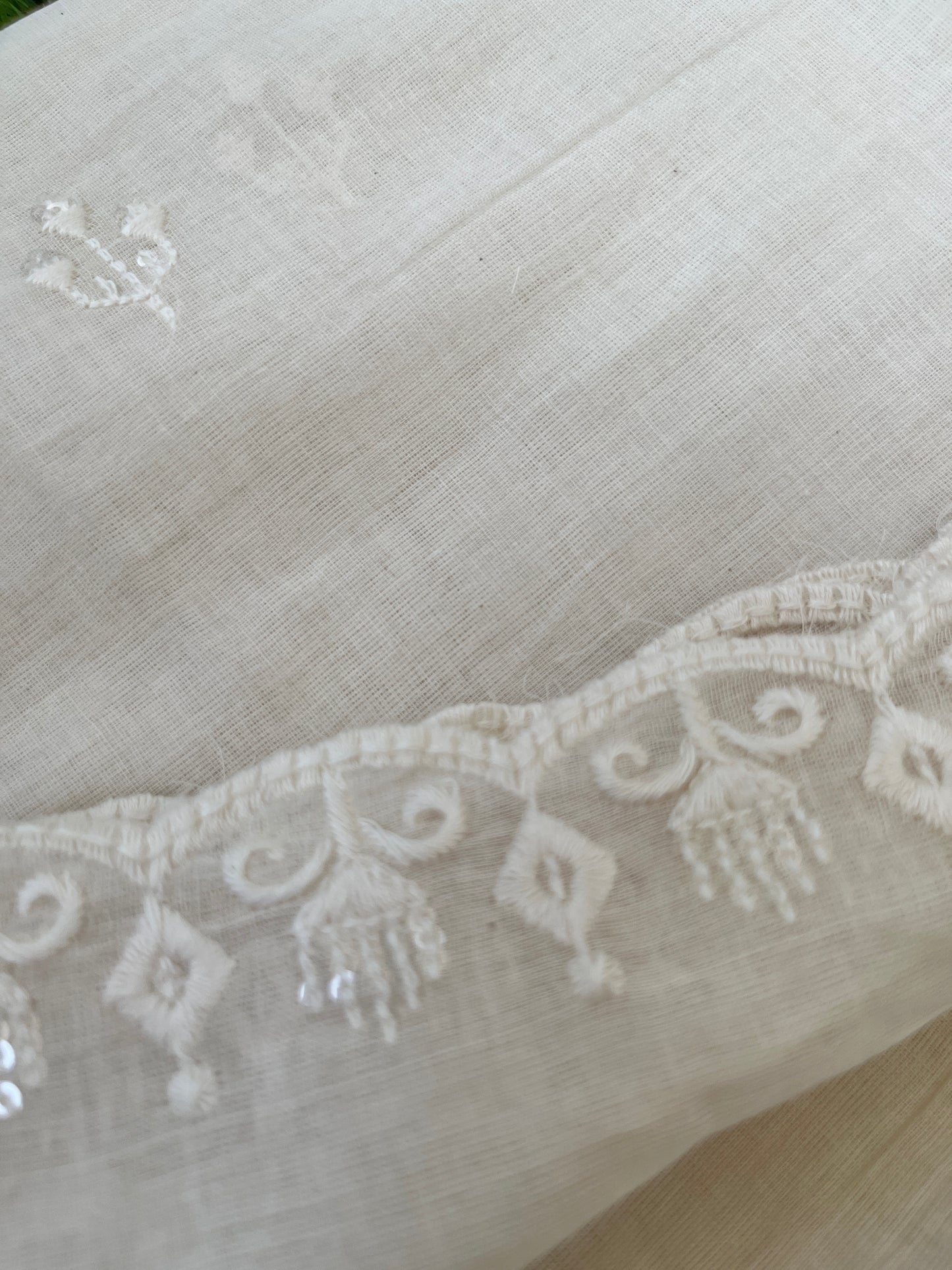 Mul scalloped Dupatta