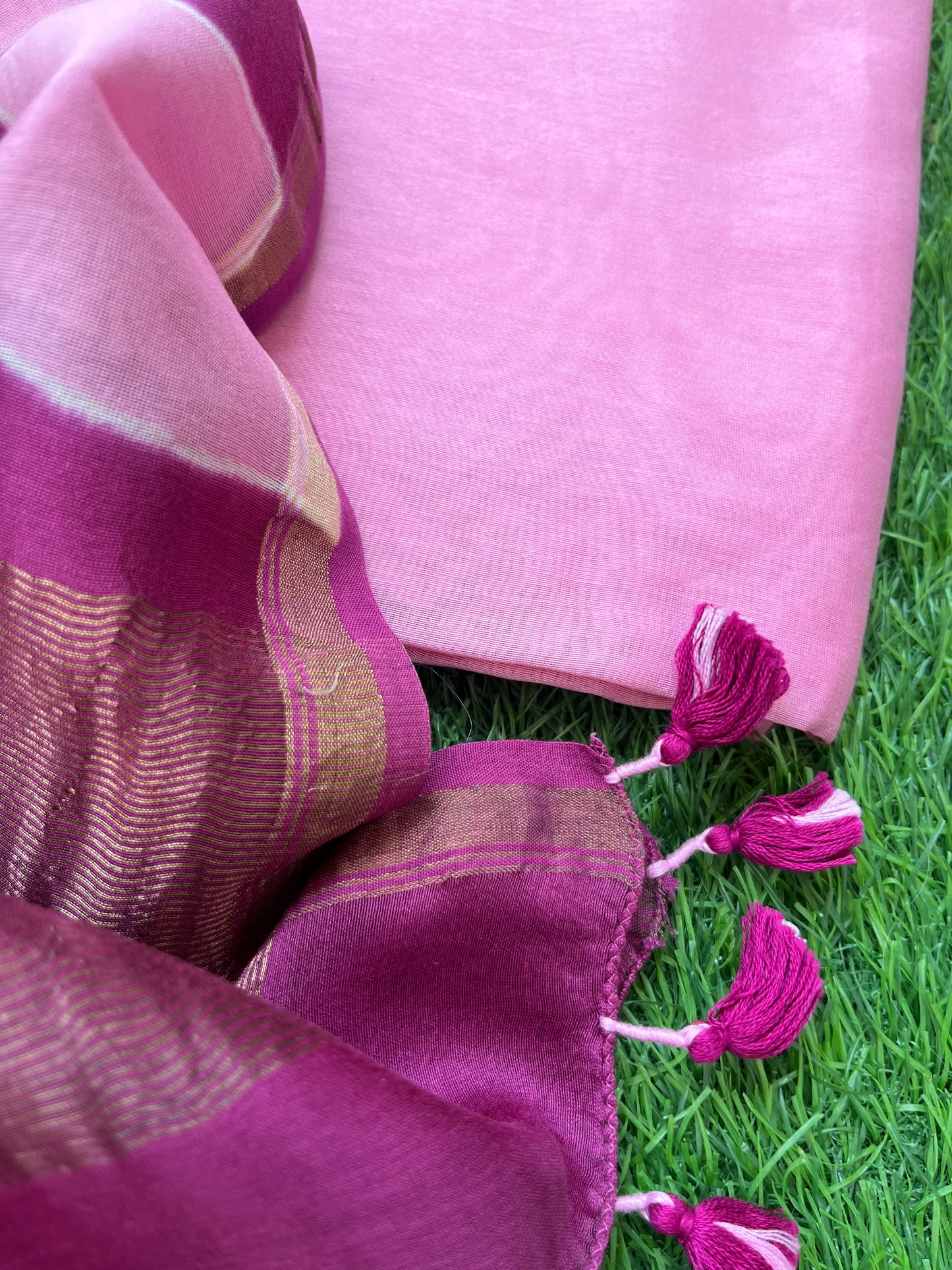 Chanderi Clamp Dye dupatta with plain fabric