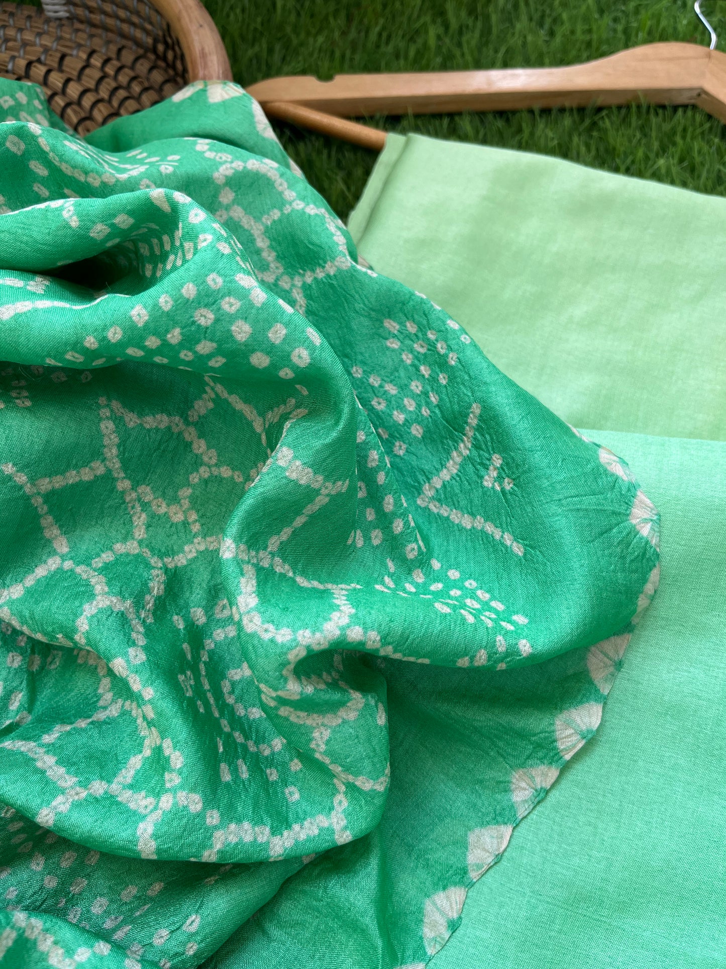 Tussar silk Bandhani dupatta plain kurta