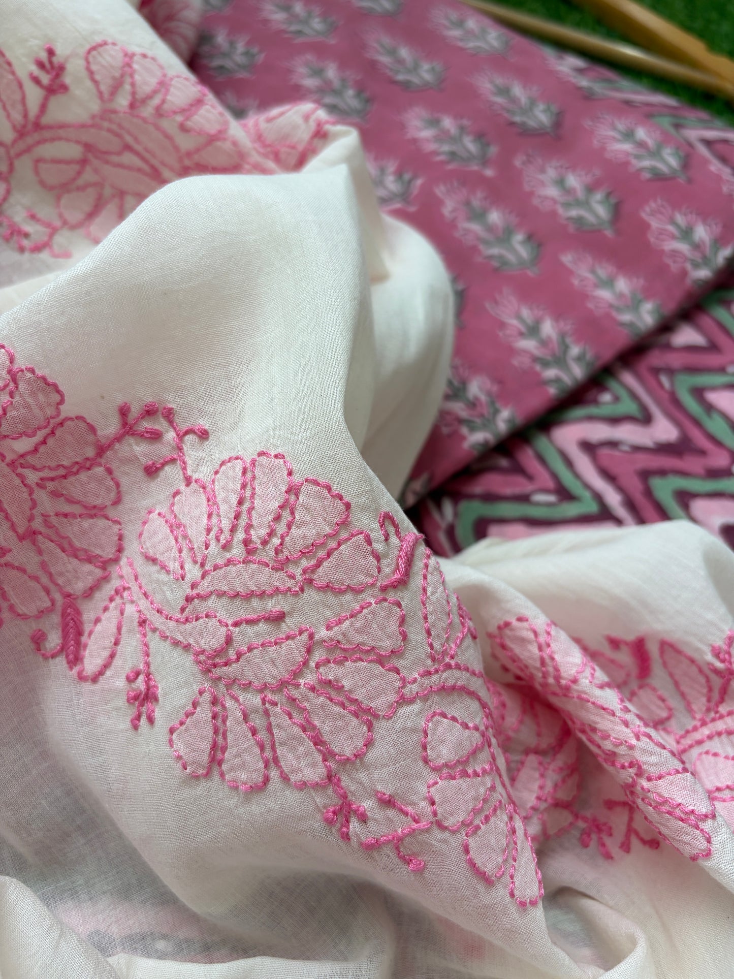 Cotton kurta bottom mul chikankari dupatta