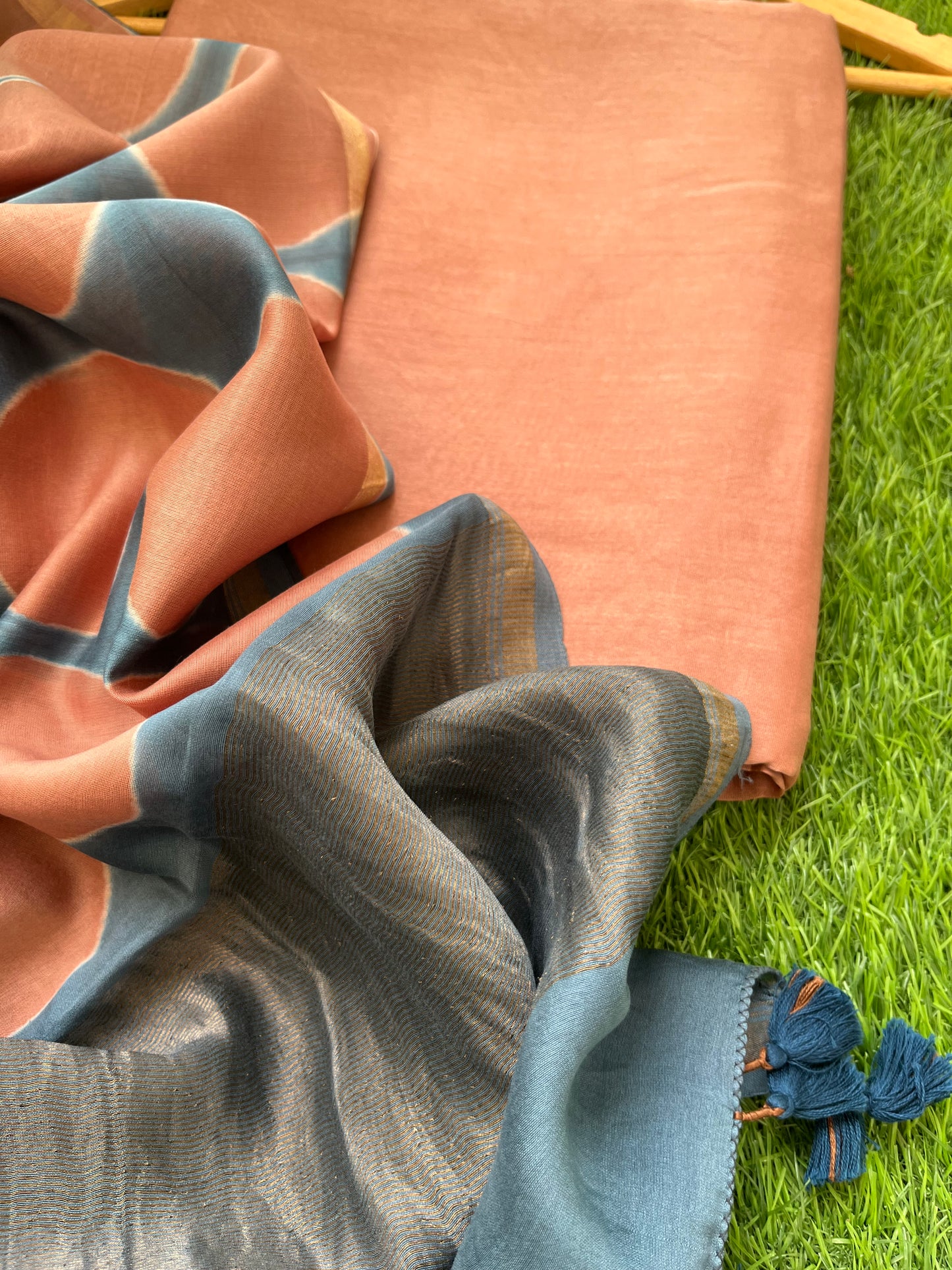 Chanderi Clamp Dye dupatta with plain fabric