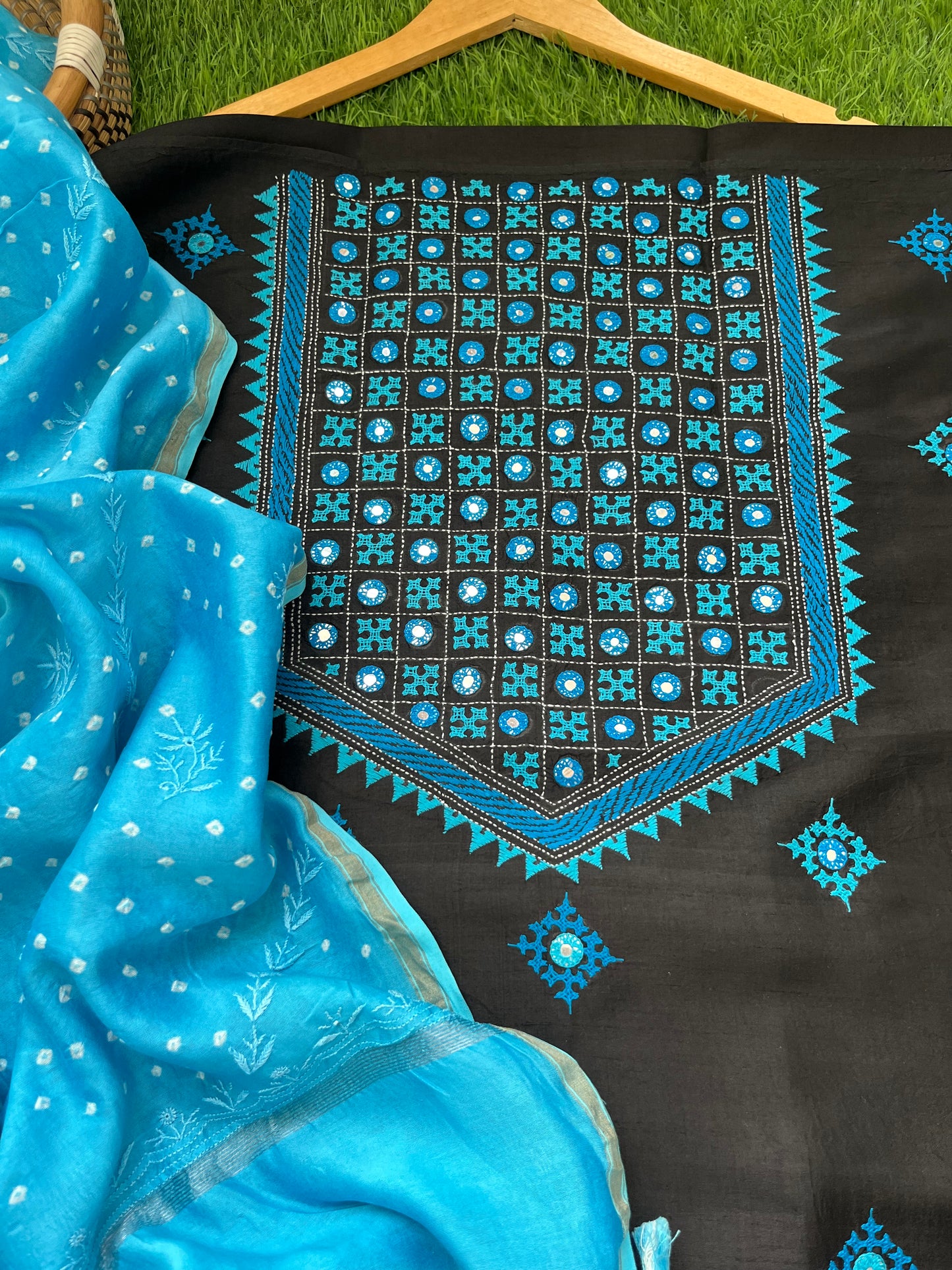 Silk sindhi work kurta fabric with Bandhani chikankari dupatta
