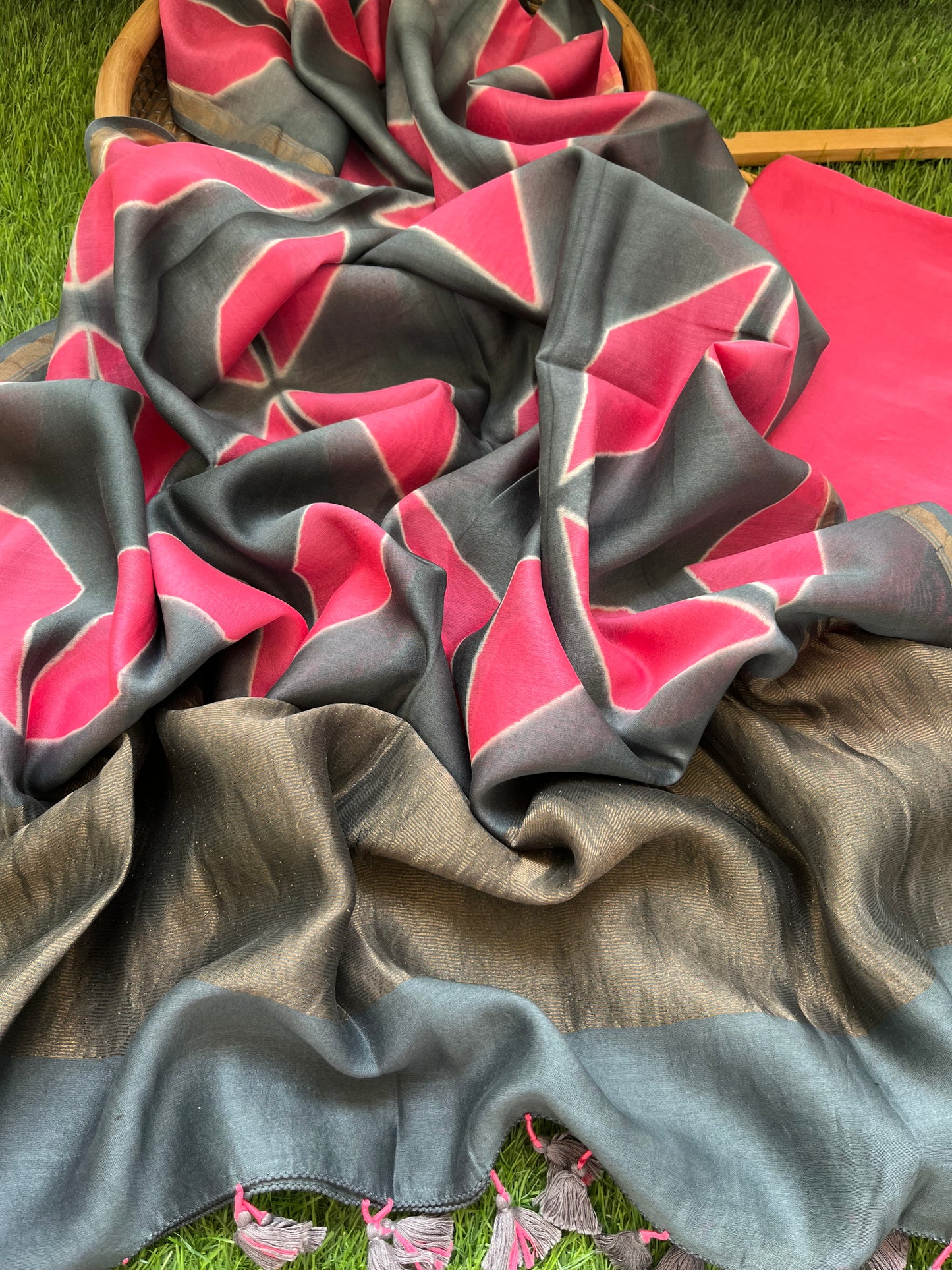 Chanderi Clamp Dye dupatta with plain fabric